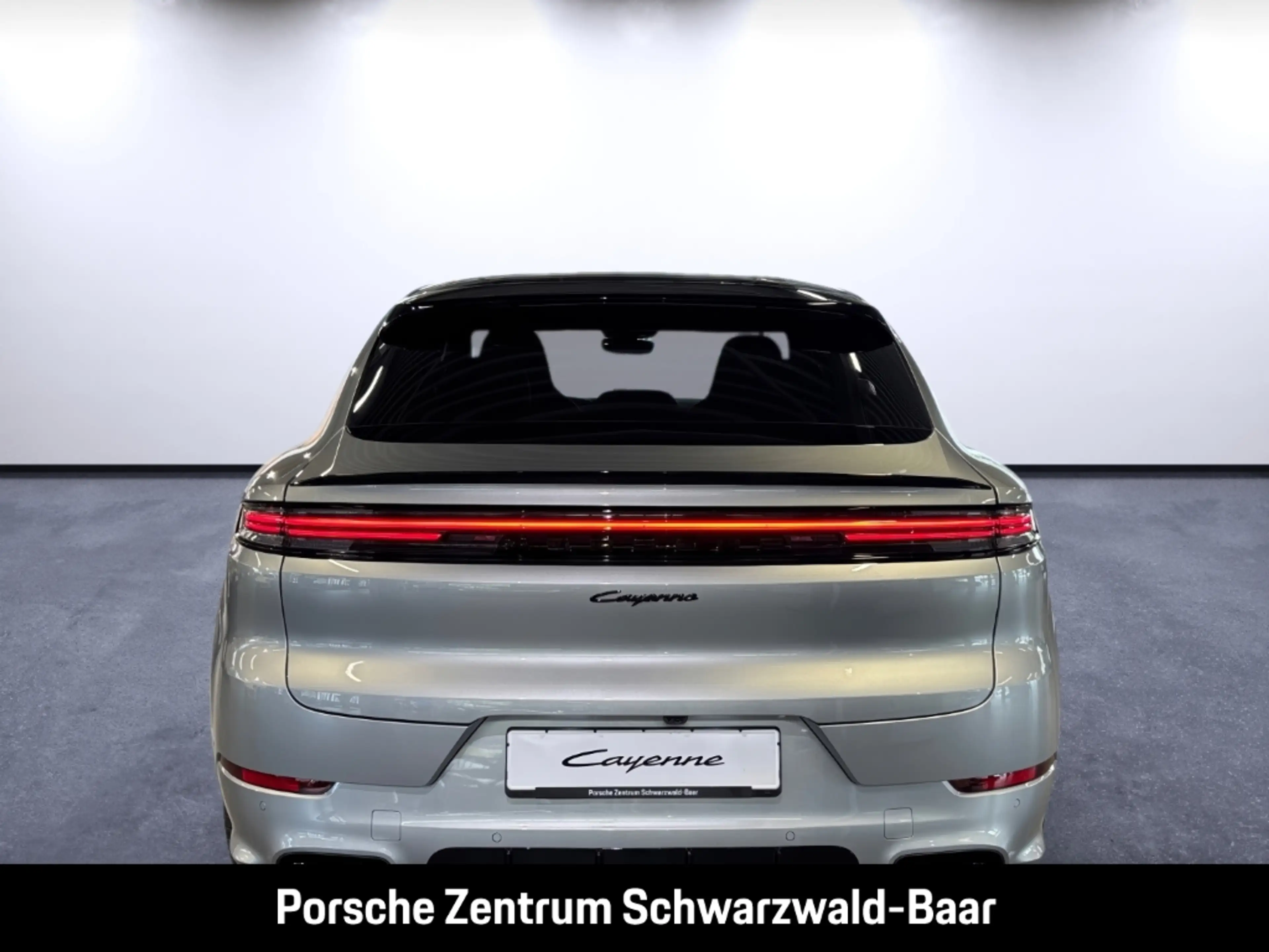 Porsche Cayenne E-Hybrid Coupe Black Edition — photo 5