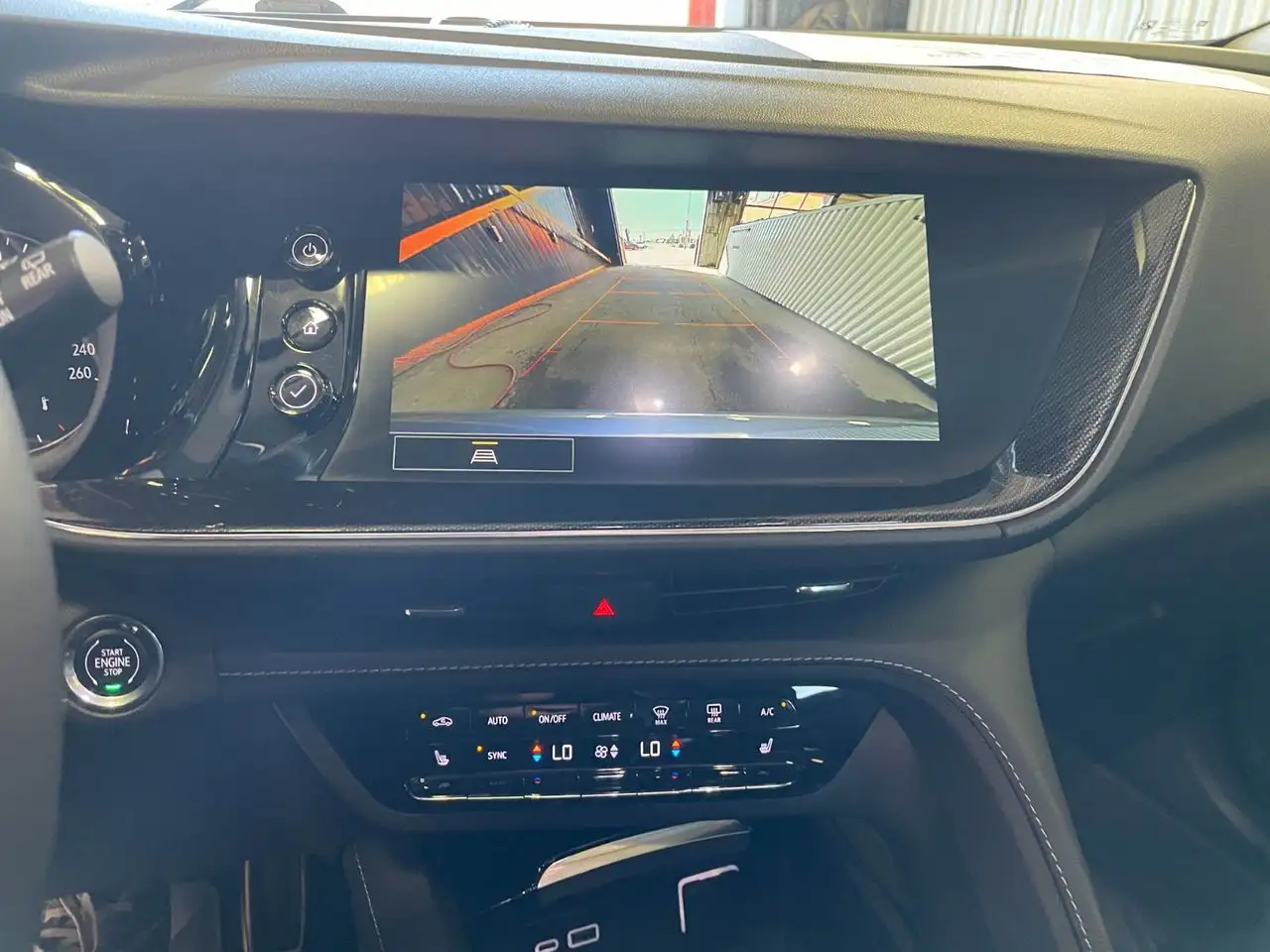 Buick Envision снимка Buick Envision