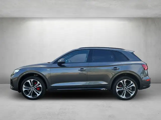 Audi Q5 view 2