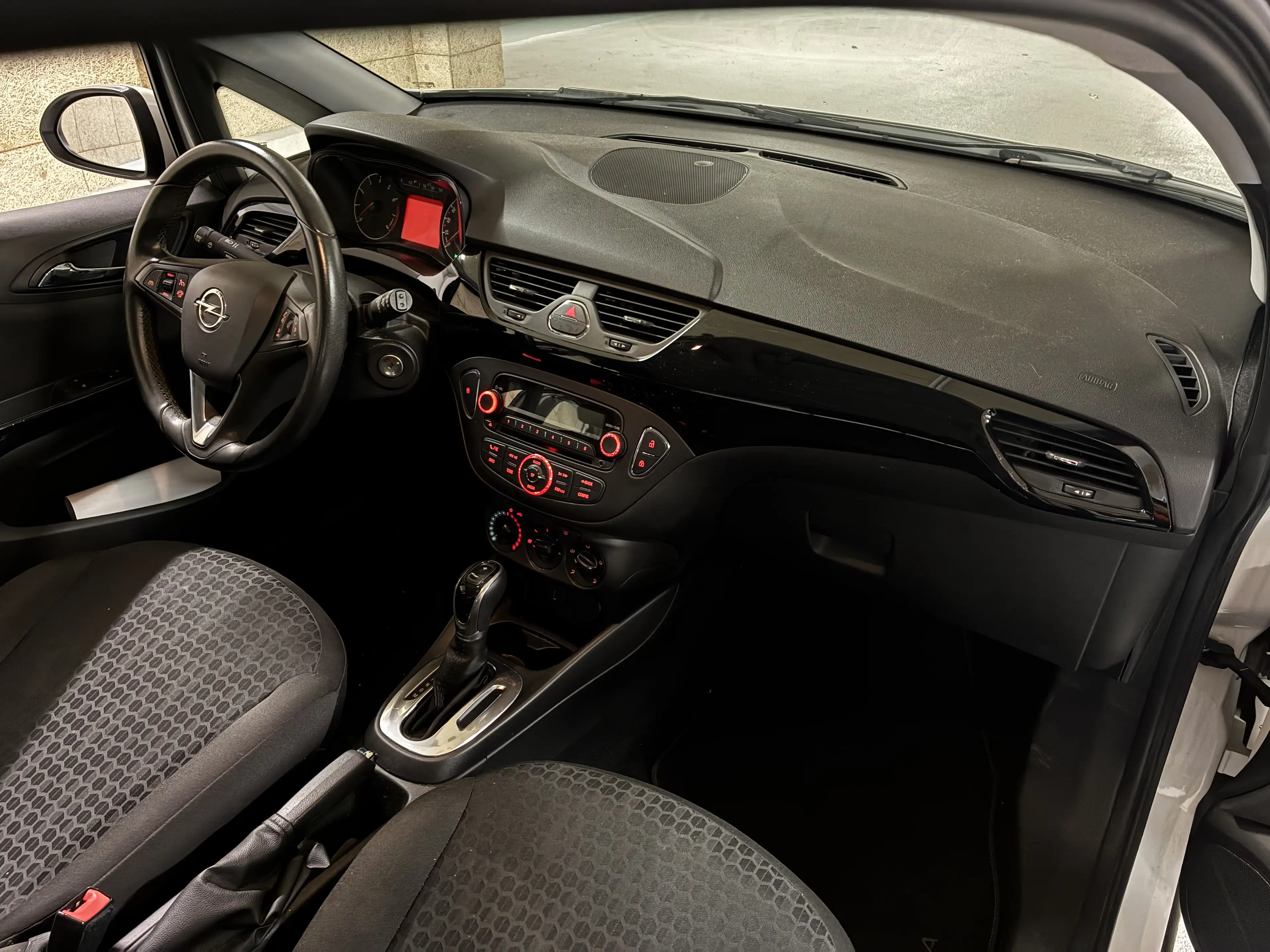 Opel Corsa-e Corsa 1,4 Ecotec Edition Aut. — photo 11