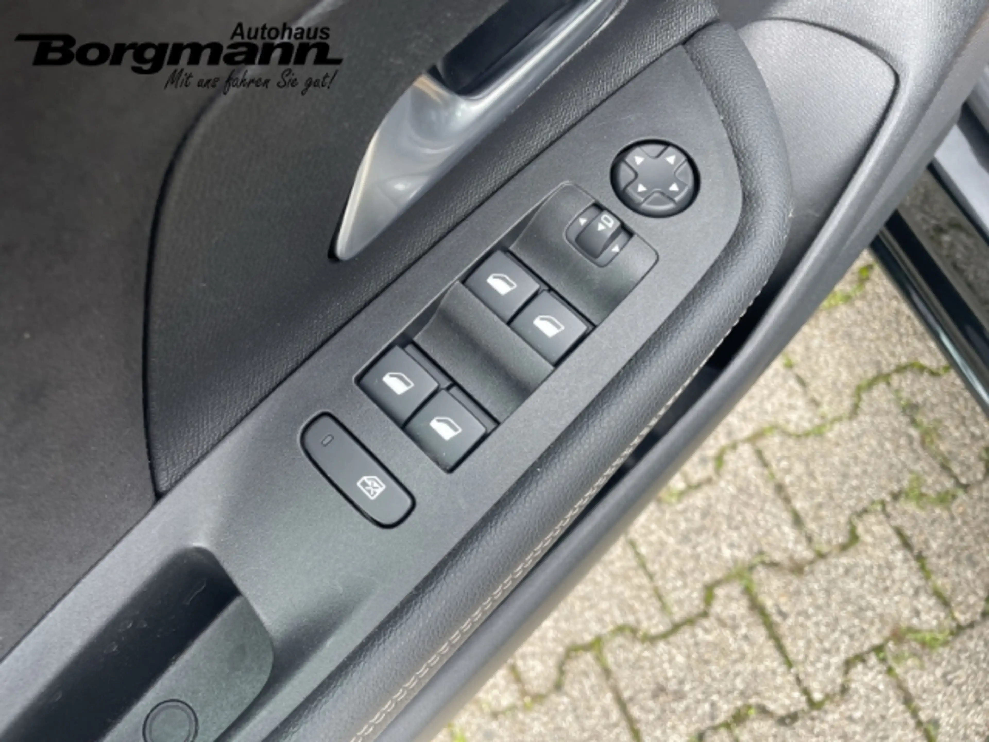 Opel Mokka-E Ultimate Keyless Start - Rückfahrkamera - Apple Ca — photo 12