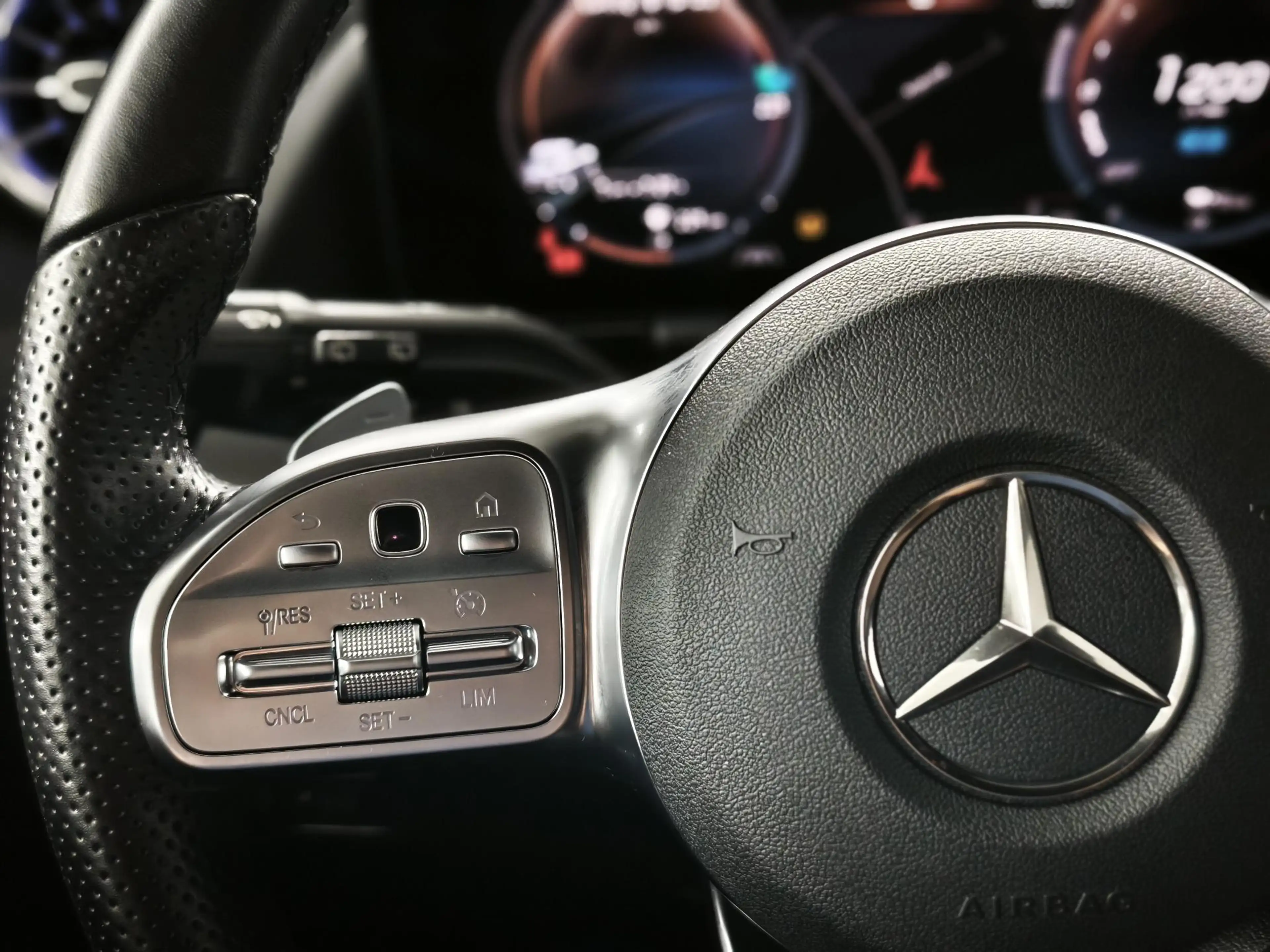 Mercedes-Benz GLA 250 e AMG Line NAVIGATIE | ACHTERUITRIJCAMERA | LEDERE — photo 19