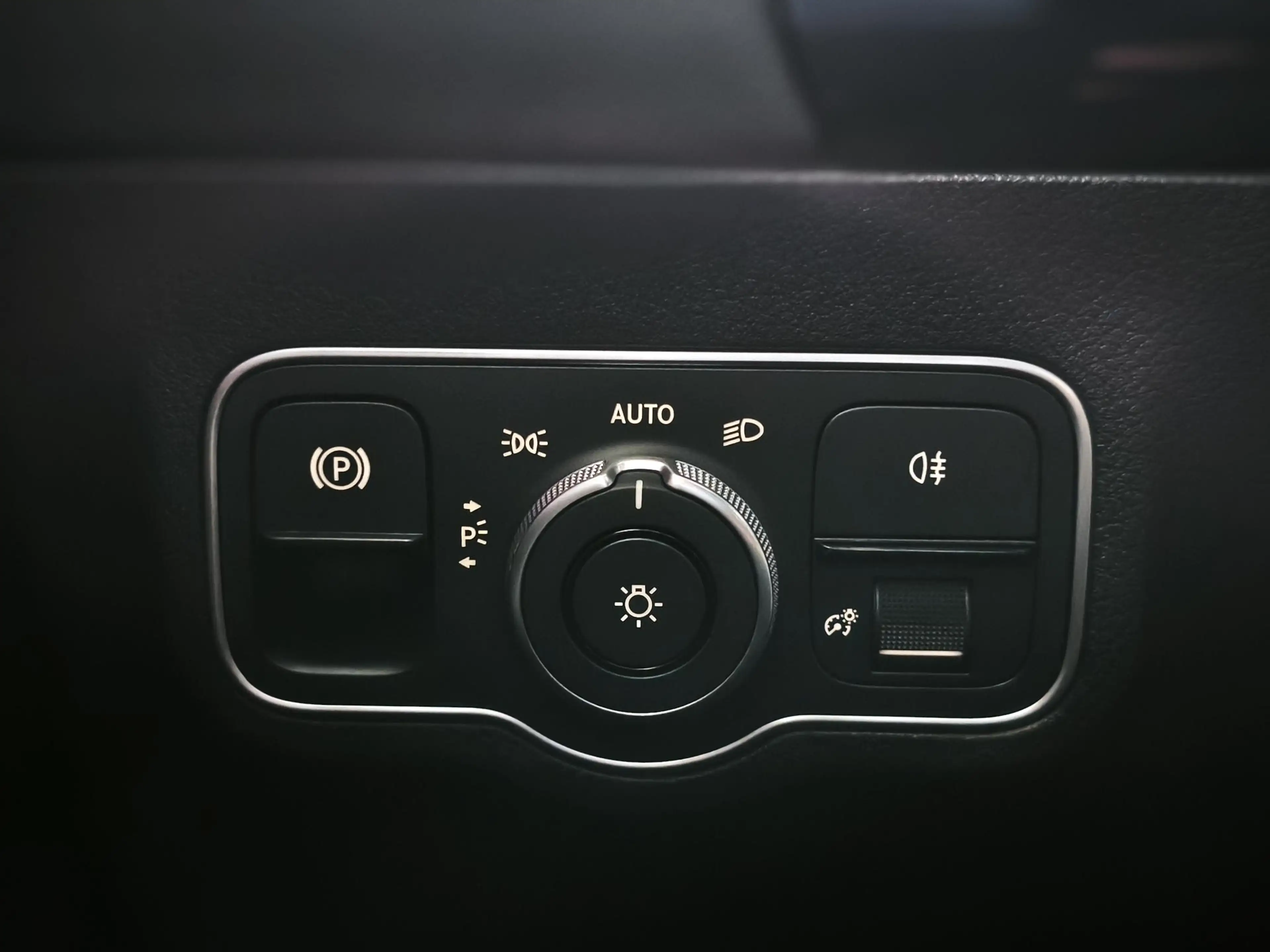 Mercedes-Benz GLA 250 e AMG Line NAVIGATIE | ACHTERUITRIJCAMERA | LEDERE — photo 26