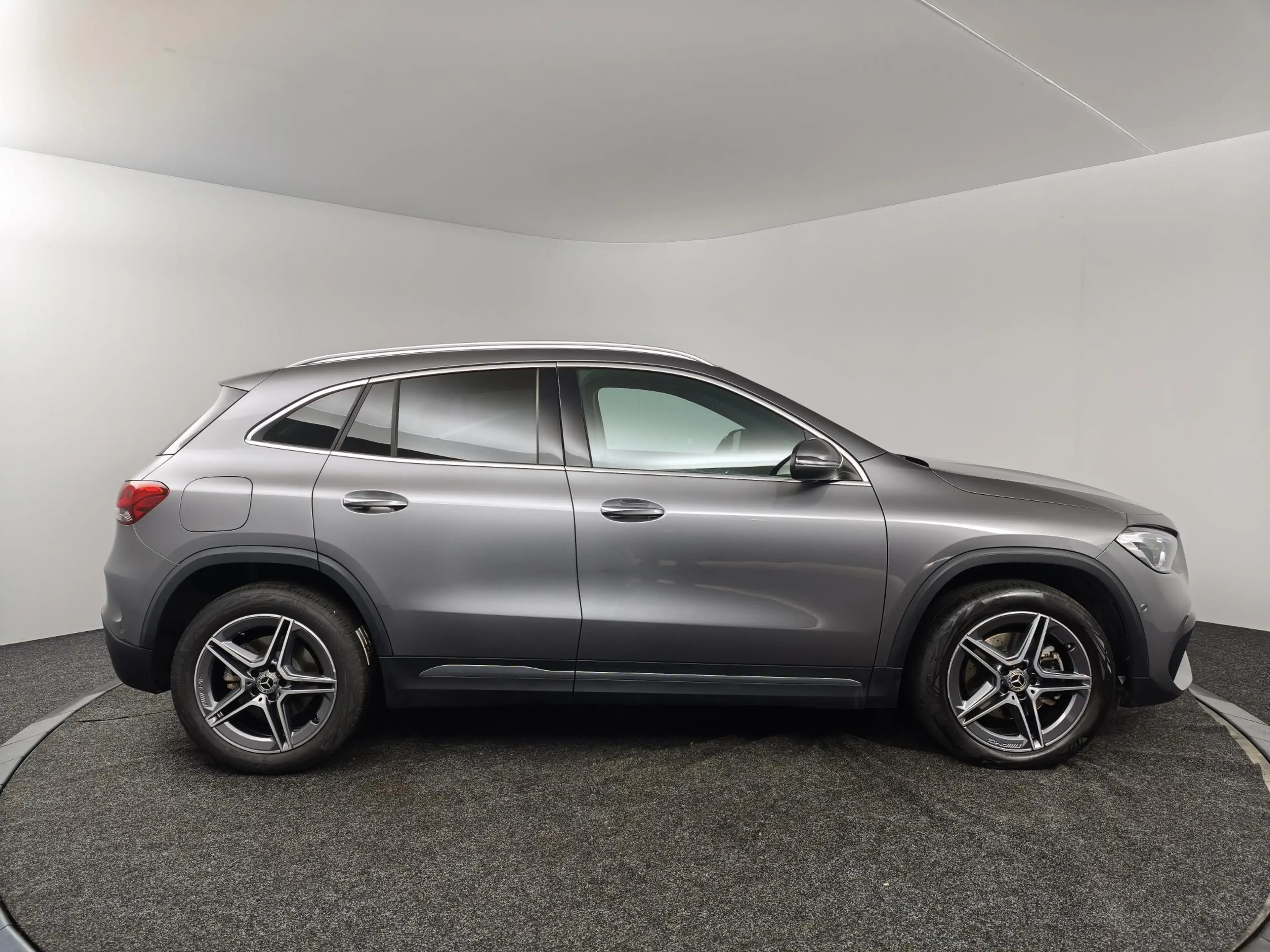 Mercedes-Benz GLA 250 e AMG Line NAVIGATIE | ACHTERUITRIJCAMERA | LEDERE — photo 15