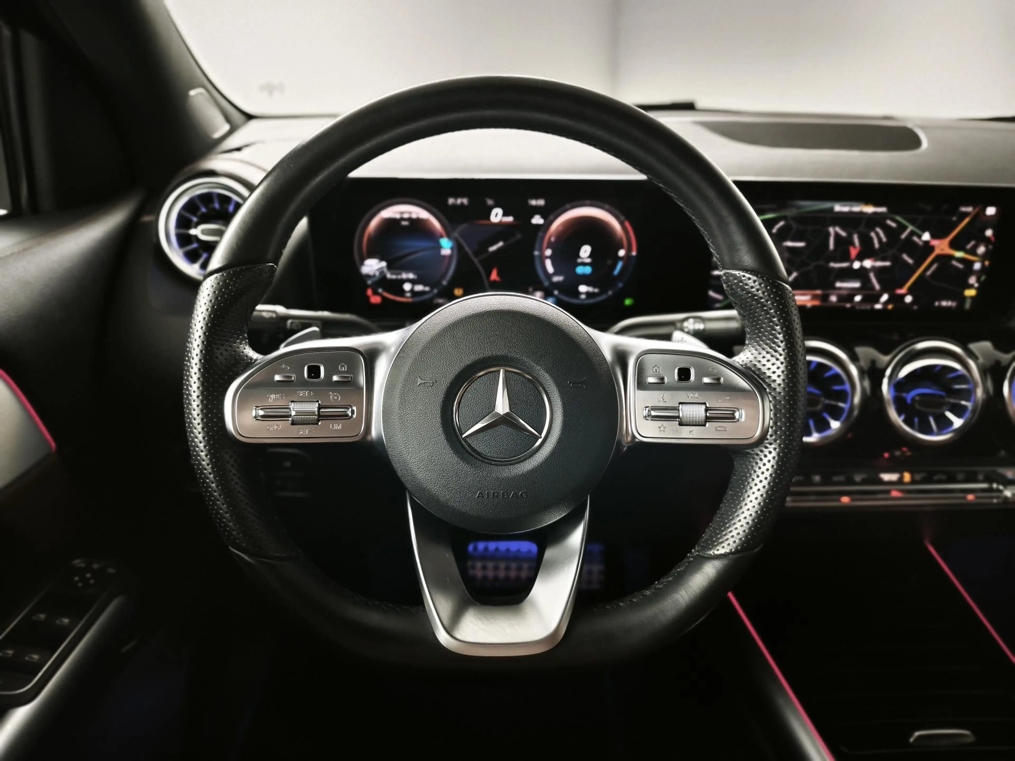 Mercedes-Benz GLA 250 e AMG Line NAVIGATIE | ACHTERUITRIJCAMERA | LEDERE — photo 3