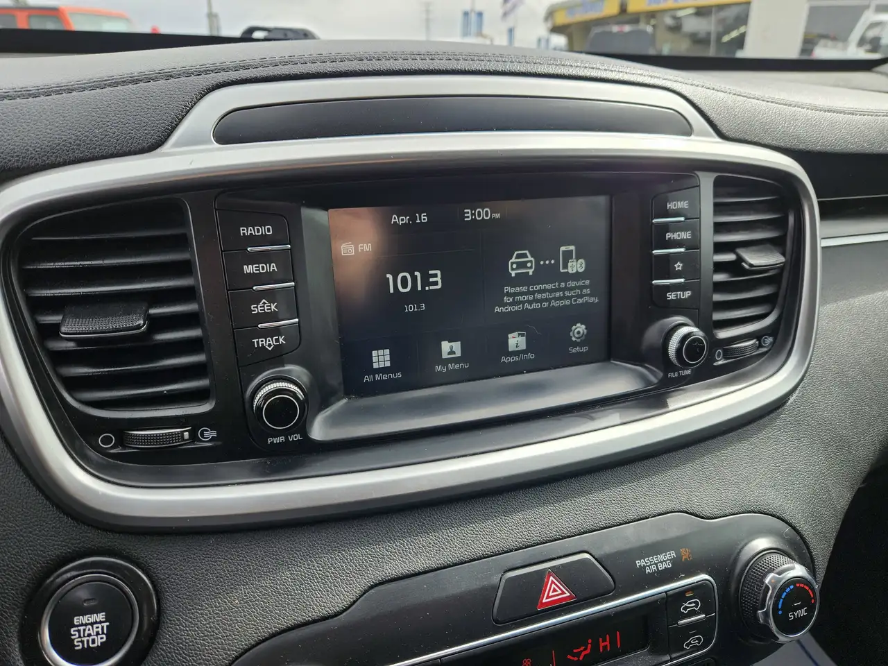 Kia Sorento снимка Kia Sorento