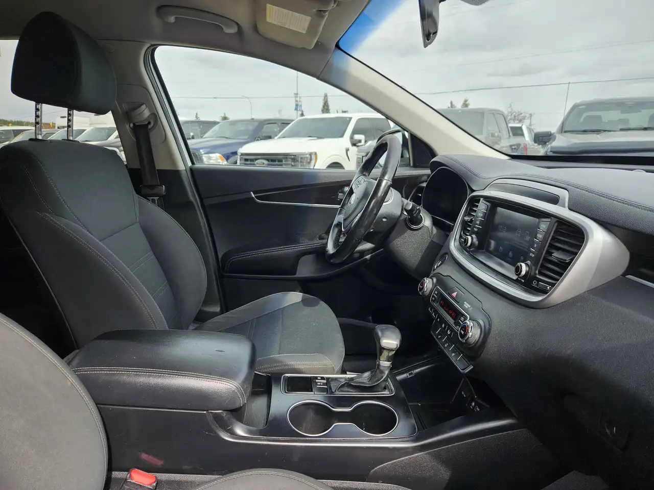 Kia Sorento снимка Kia Sorento