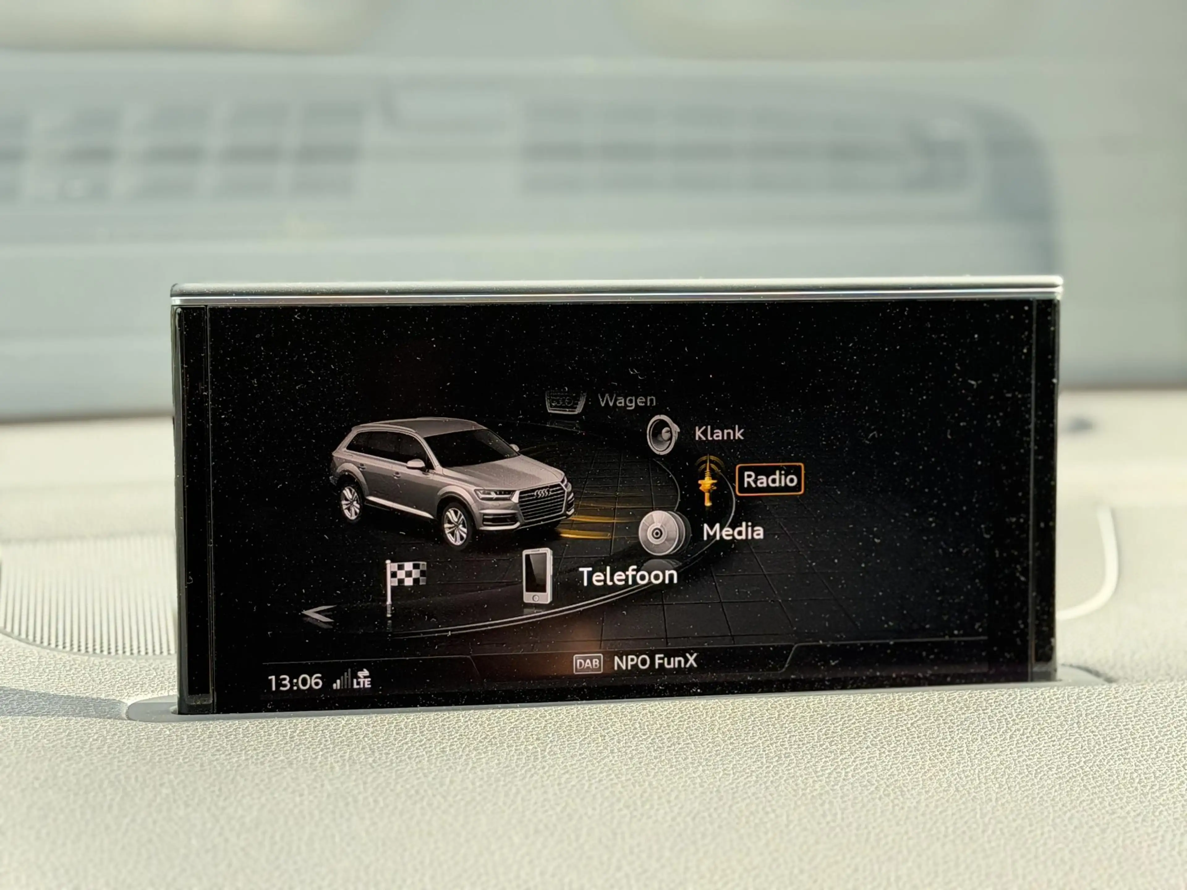 Audi Q7 e-tron 3.0 TDI quattro Sport S-Line | 360 Camera | DAB | — photo 21