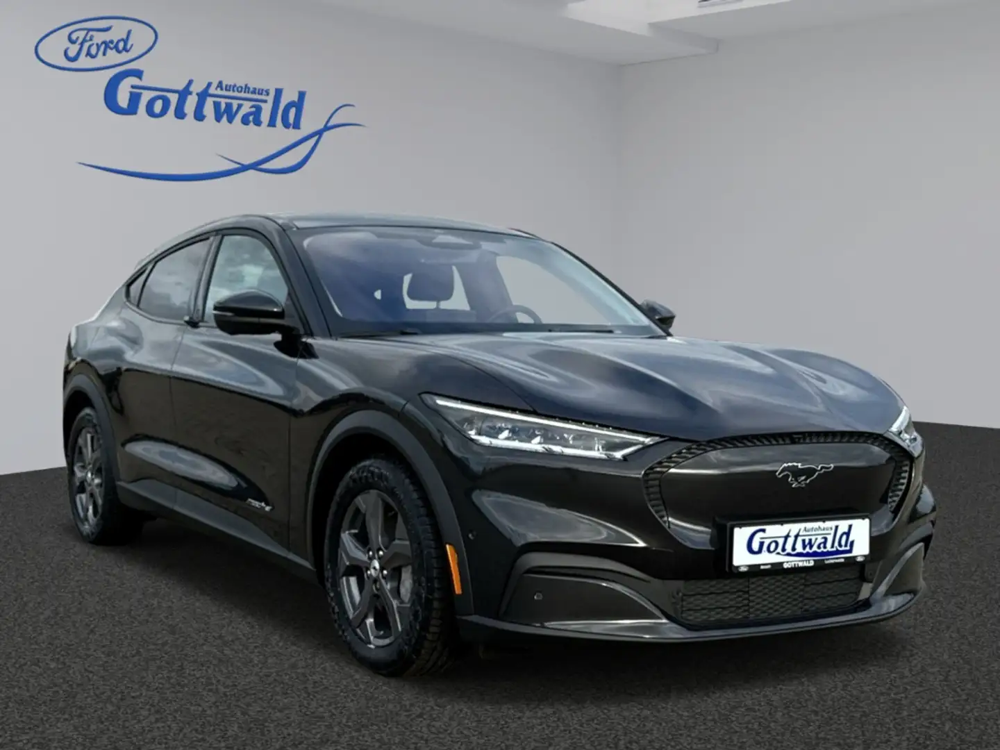 Ford Mustang Mach-E RWD 75,7kWh TP2 Panorama LED RFK PDC Grigio - 1