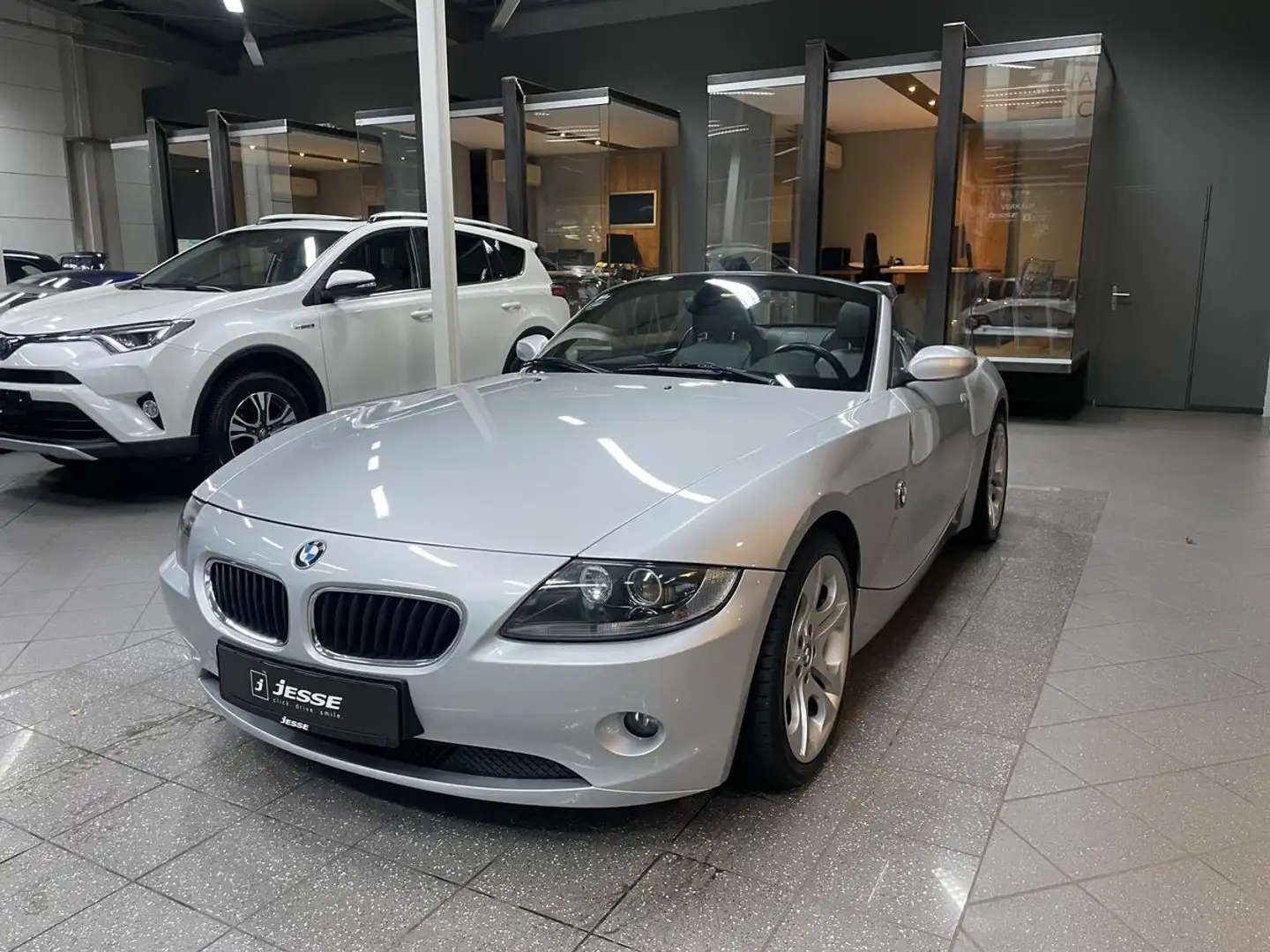 BMW Z4 2.2i Roadster 6 Zyliner Sitzheizung Leder Silber - 1