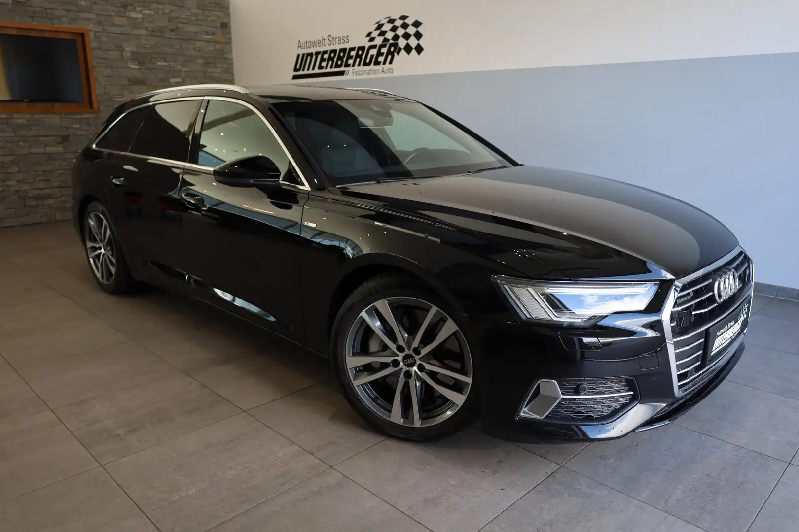 Audi A6 50 TFSIe quattro S-line Schwarz - 1