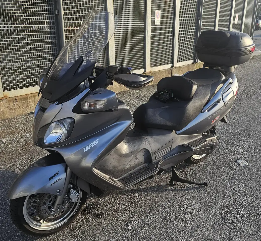 Suzuki Burgman 650