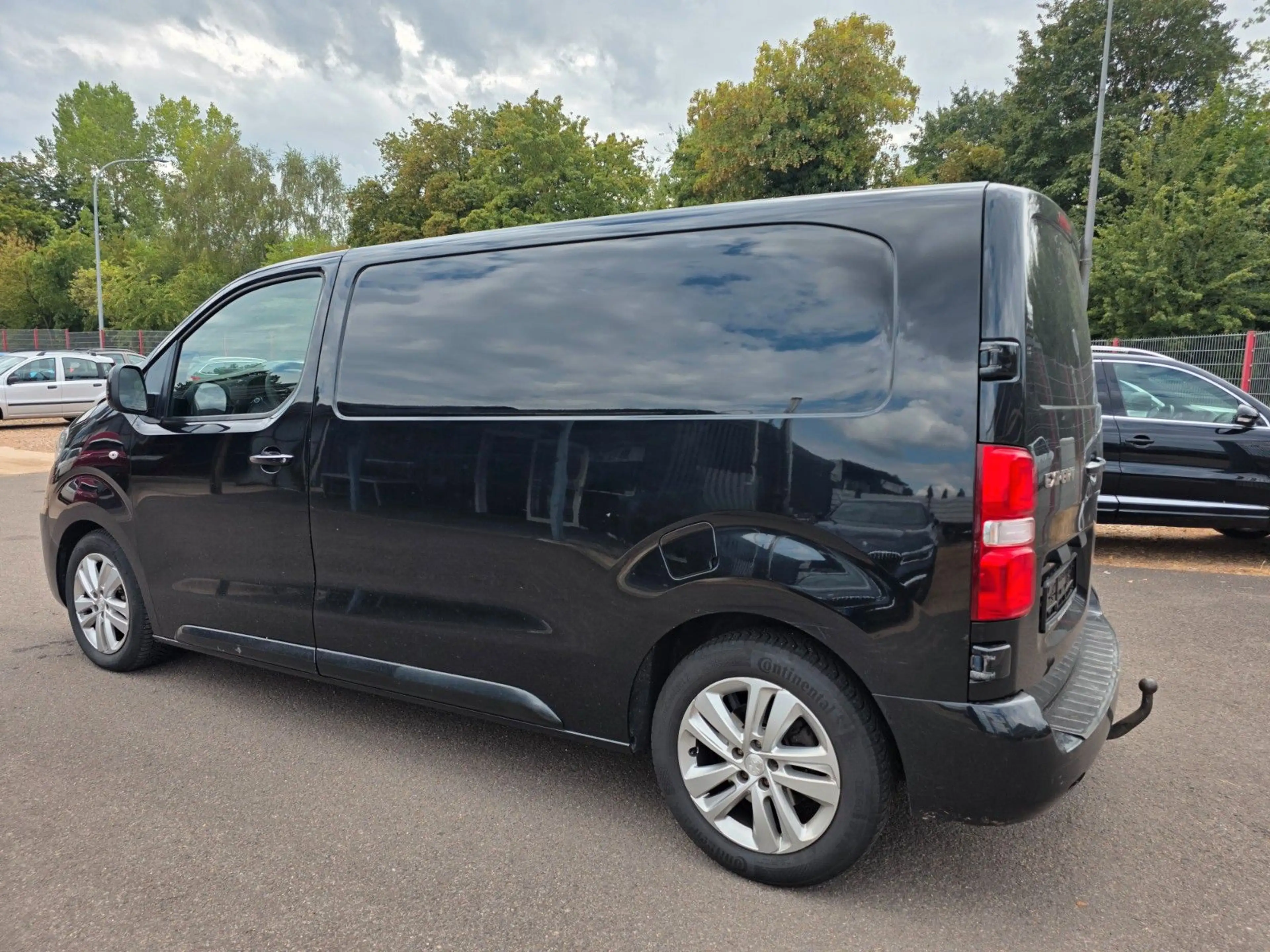 Peugeot Expert Premium L2 Automatik+Head-Up+GPS+Keyless — photo 3