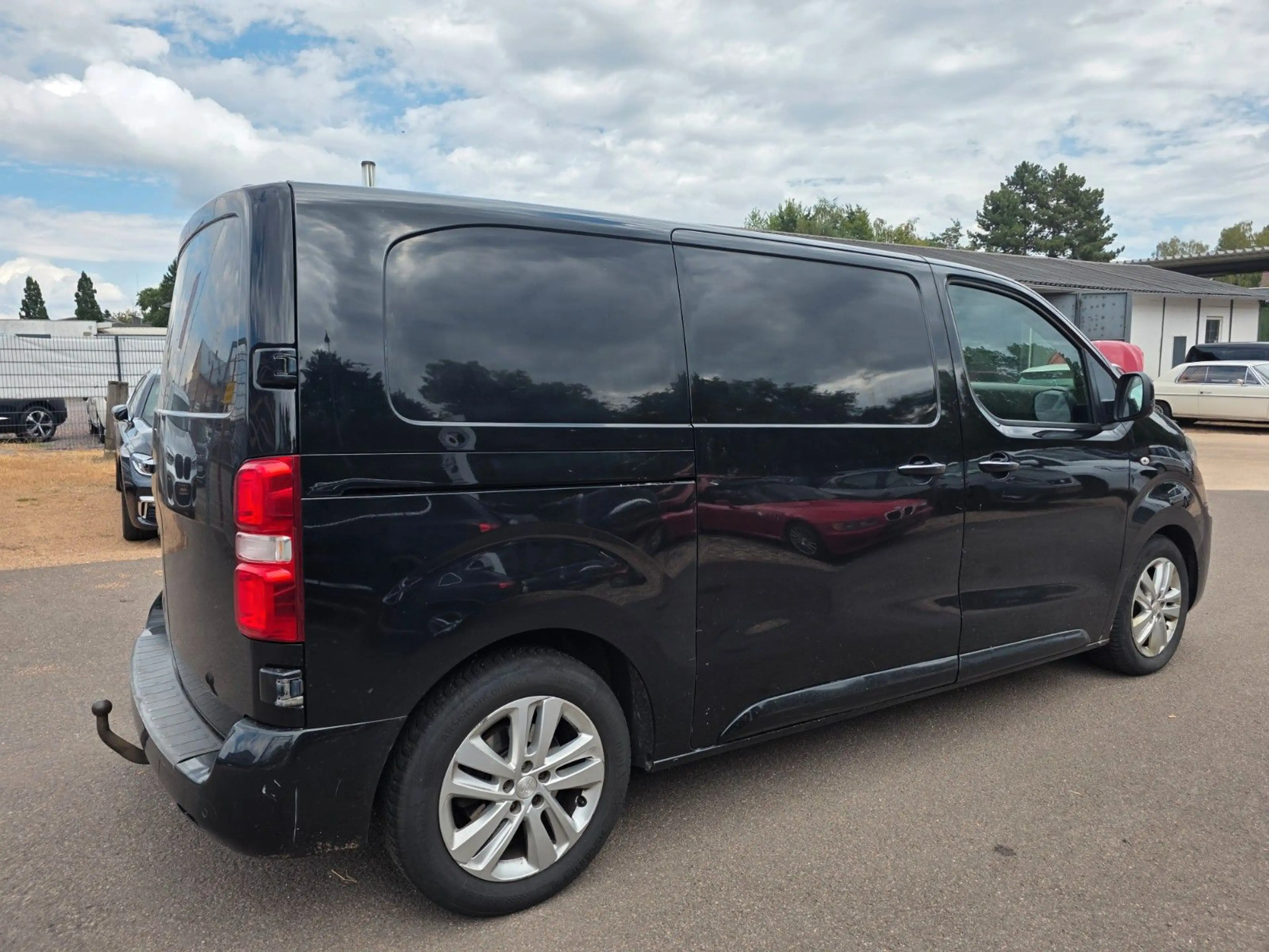 Peugeot Expert Premium L2 Automatik+Head-Up+GPS+Keyless — photo 4