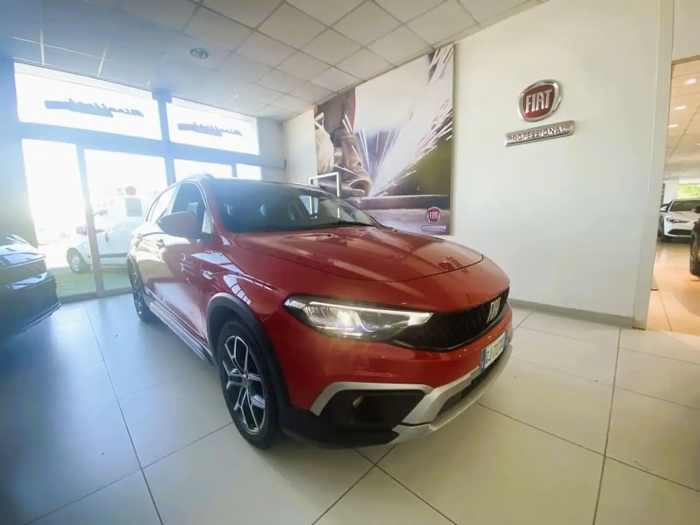 Fiat Tipo 1.5 Hybrid DCT 5 porte Red Cross Rosso - 2