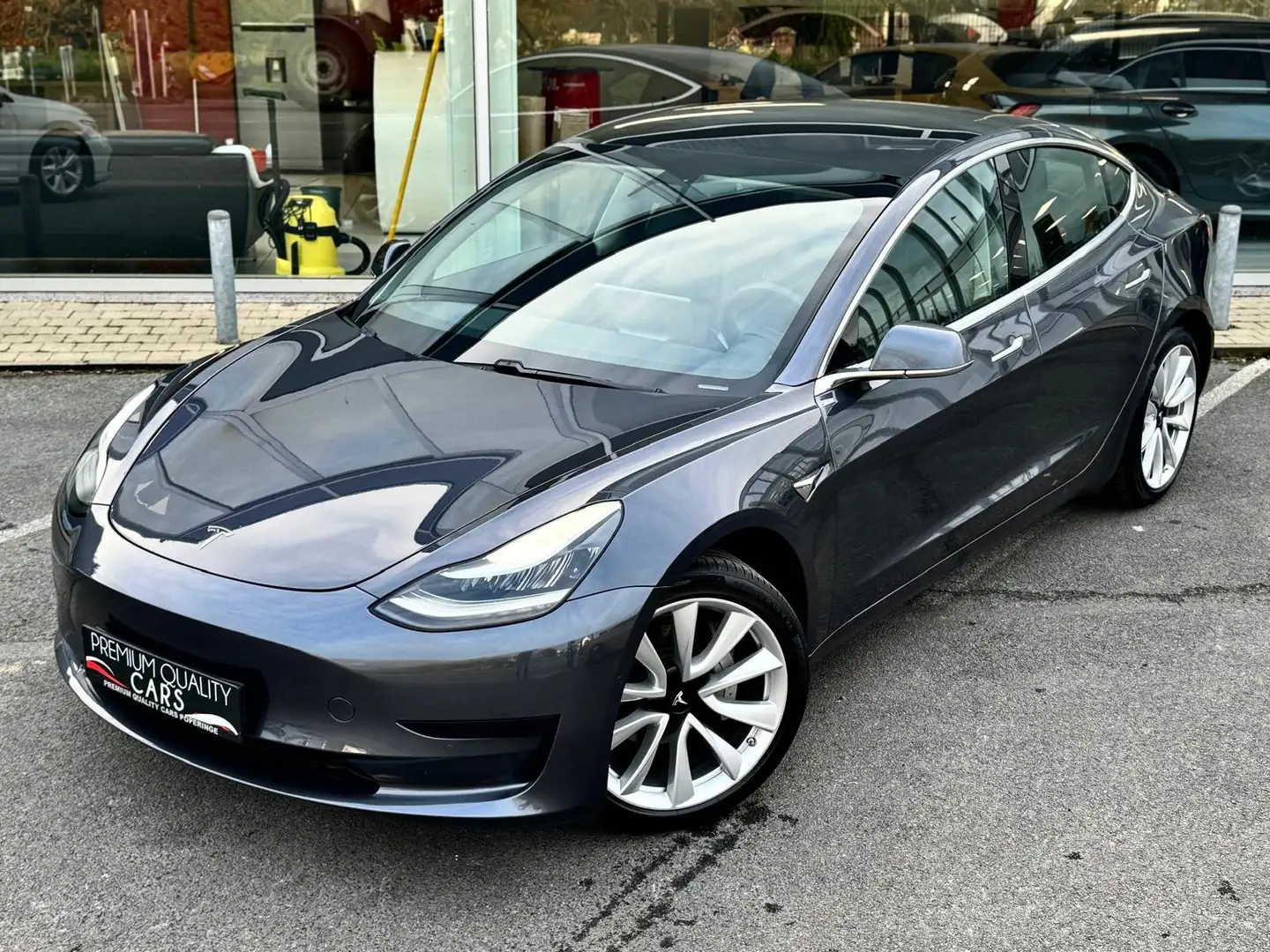 Tesla Model 3 BTW AFTREKB. / AUTO PILOT / 8 CAM / GREY Grijs - 2