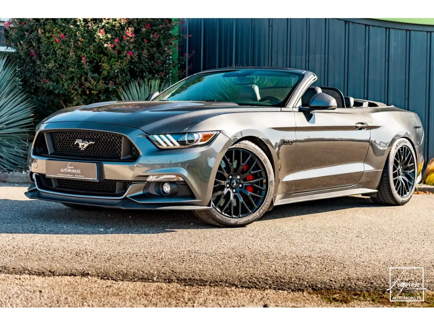 Ford Mustang 5.0L v8 GT Cabriolet 421 ch Boite Automatique Gris - 1