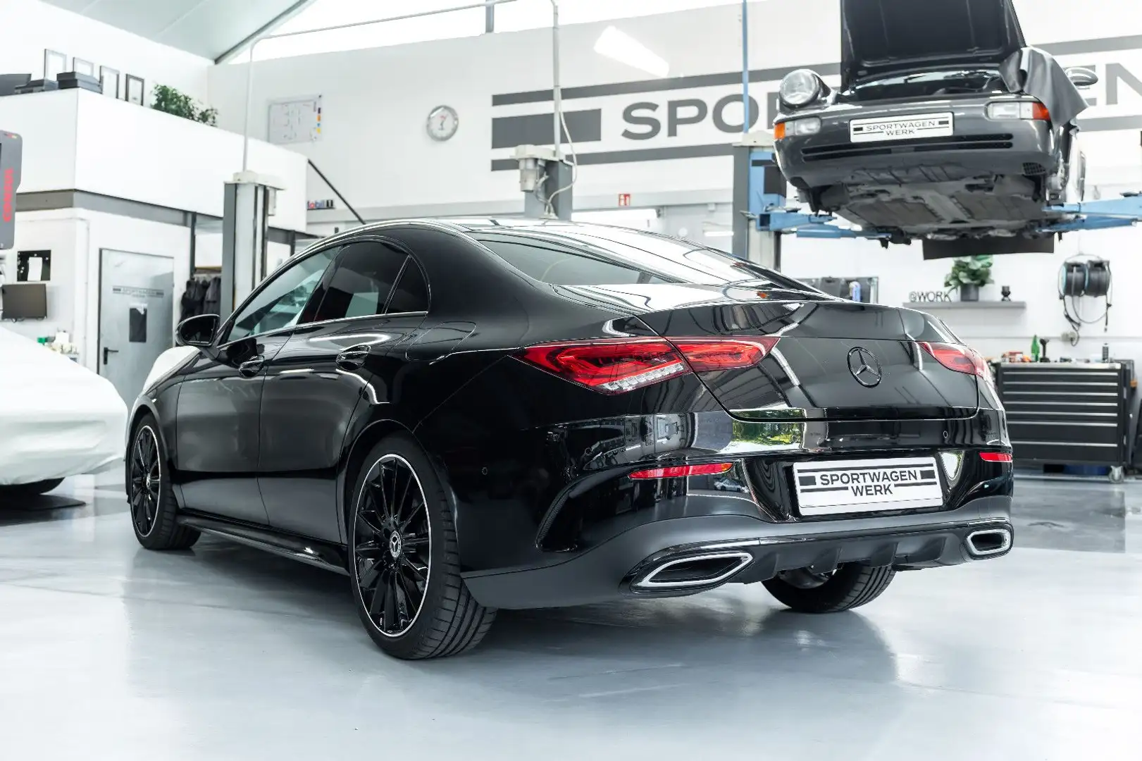 Mercedes-Benz CLA 250 4Matic I Burmester I AMG I LED Schwarz - 2