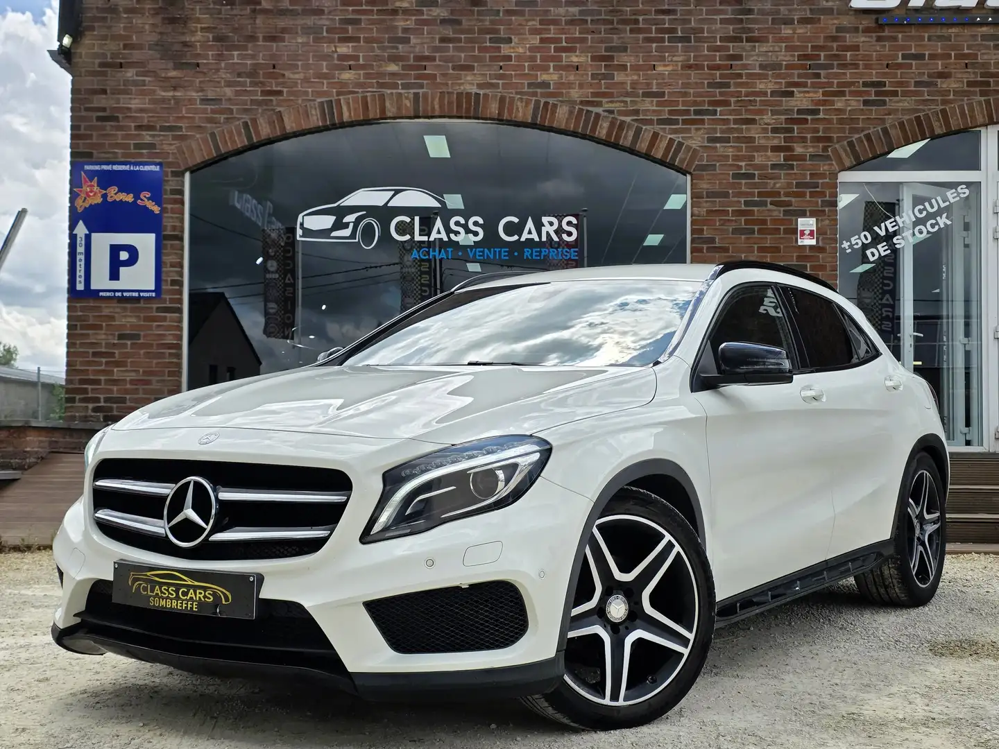Mercedes-Benz GLA 180 d AMG LINE NAVI PDC FULL LED GARANTIE 12 MOIS EU6B Blanc - 1