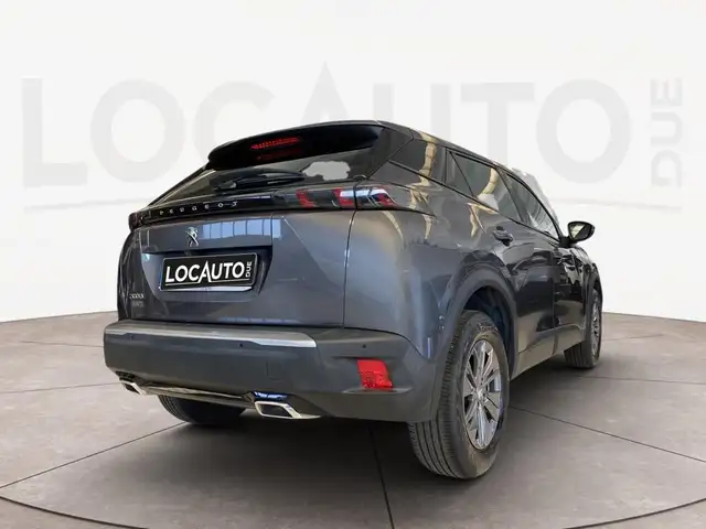 Peugeot 2008 view 4