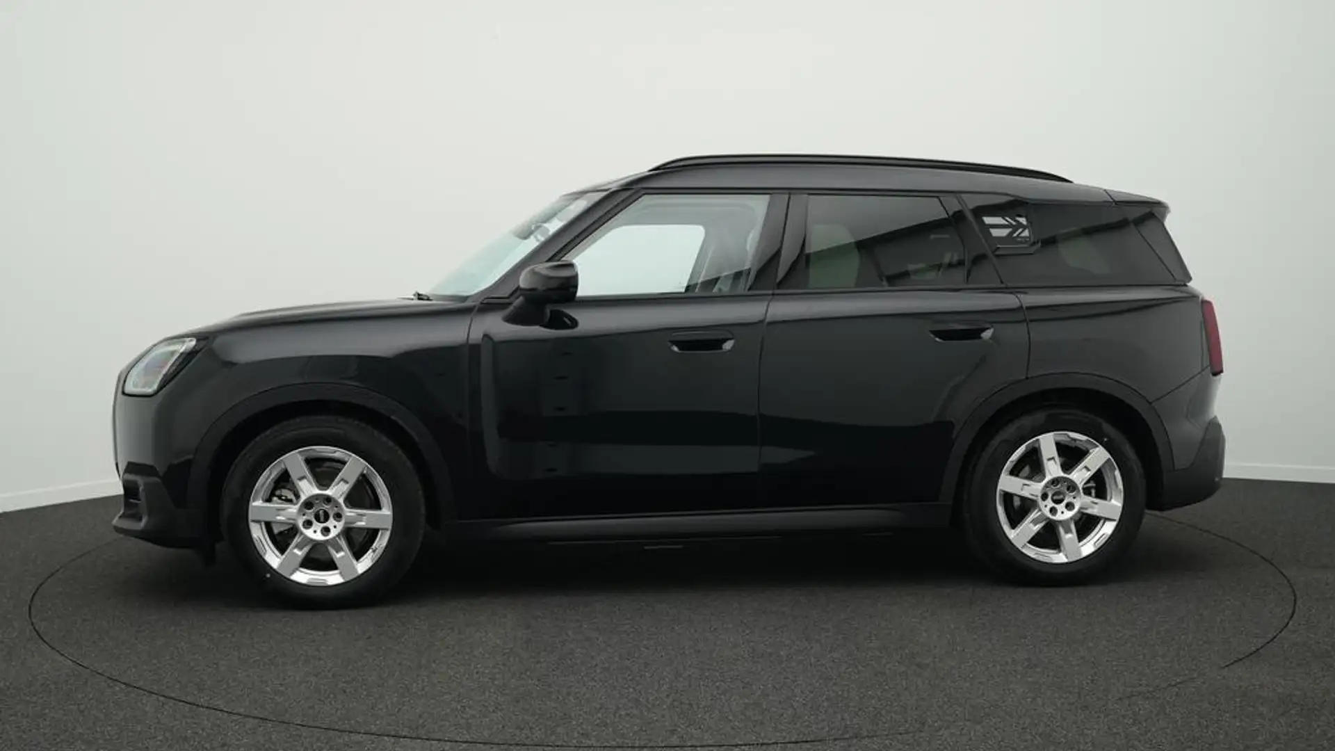 MINI Countryman SE All4 Classic Trim Noir - 2