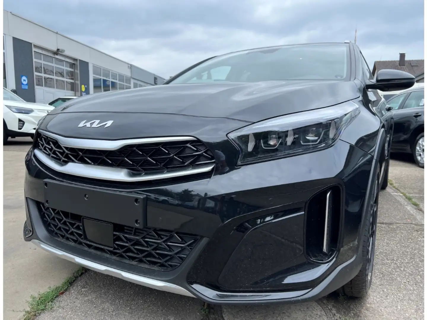 Kia XCeed 140 PS DCT Platinum Navi Leder Digitales Cockpit M Schwarz - 2