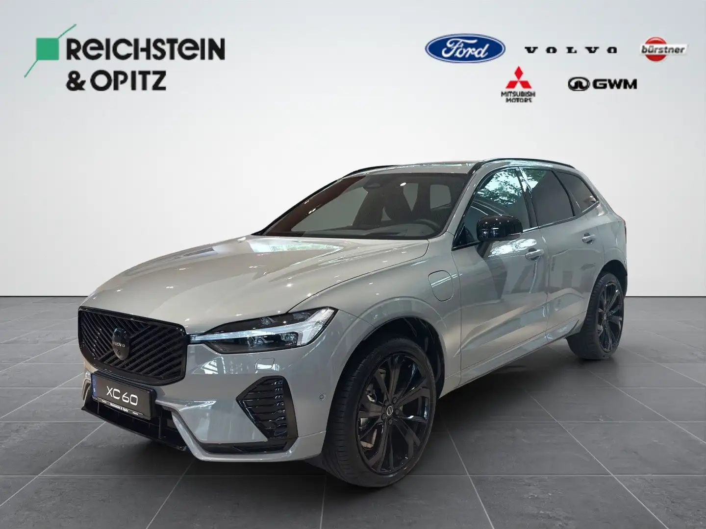 Volvo XC60 Ultra Black Edition Recharge Plug-In Hybrid Grau - 1