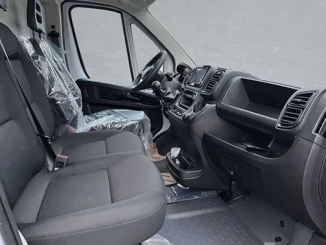 Fiat Ducato view 3