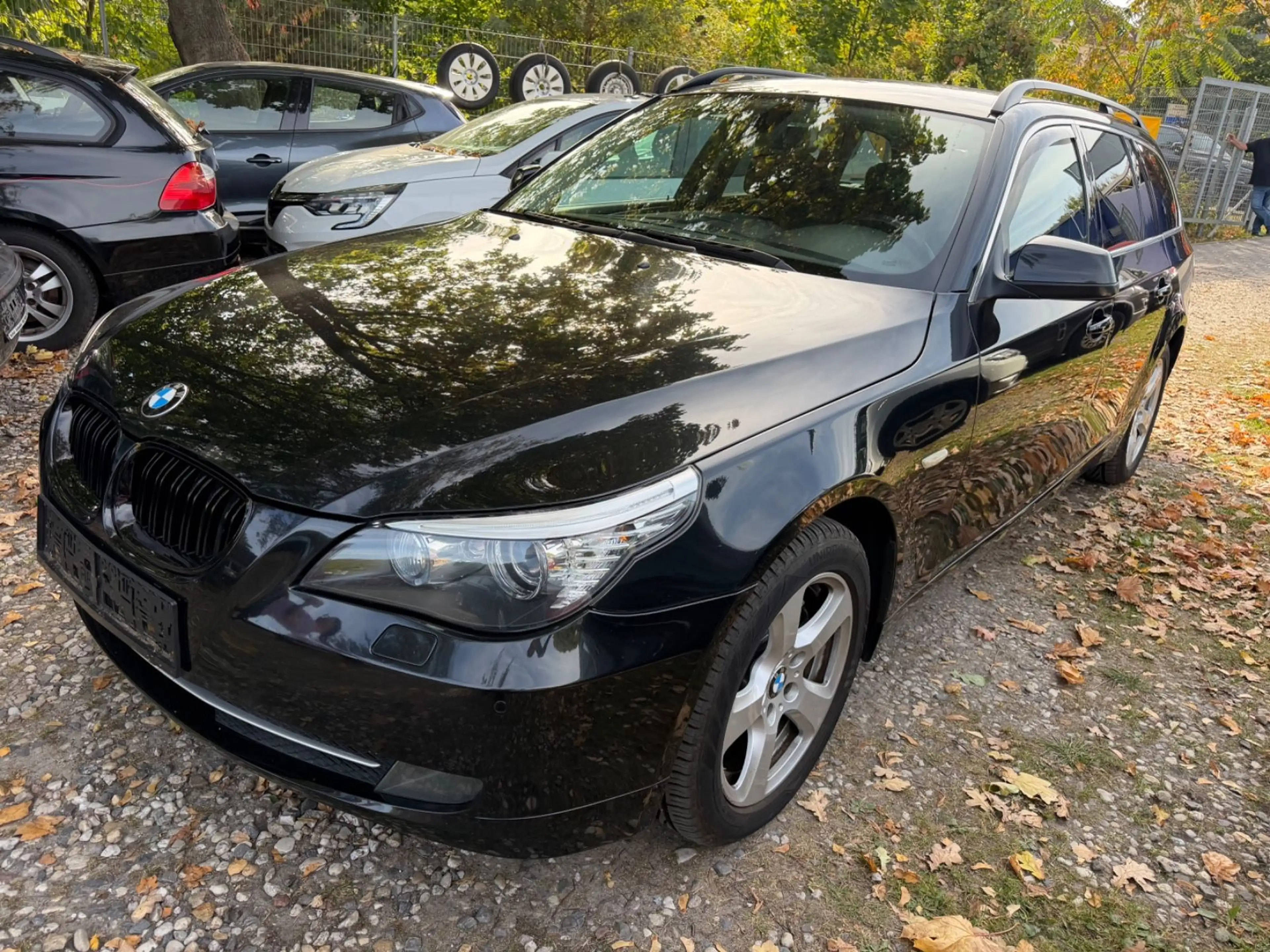 BMW 525 5 Touring 525 d xDrive — photo 2