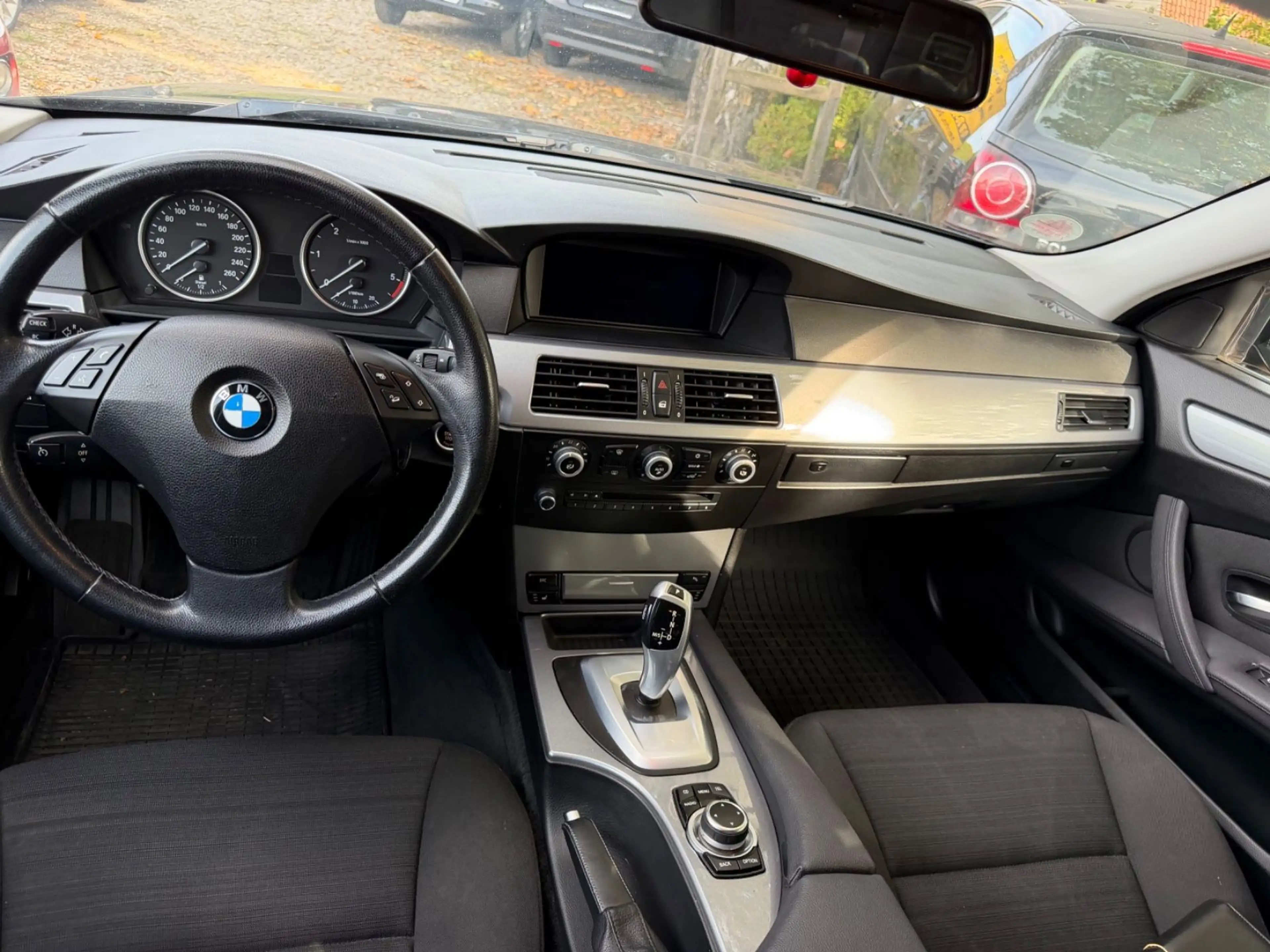 BMW 525 5 Touring 525 d xDrive — photo 5