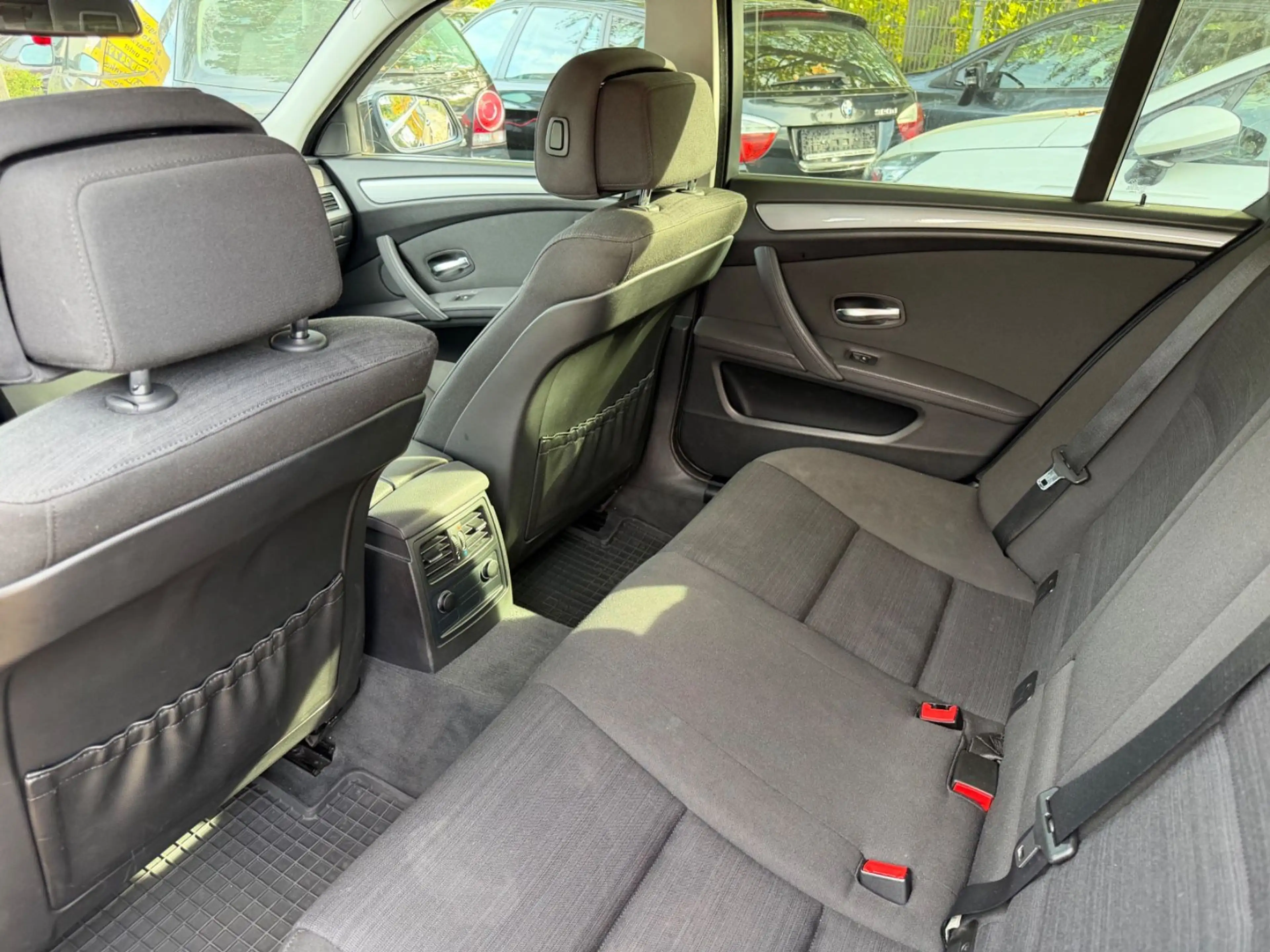 BMW 525 5 Touring 525 d xDrive — photo 6