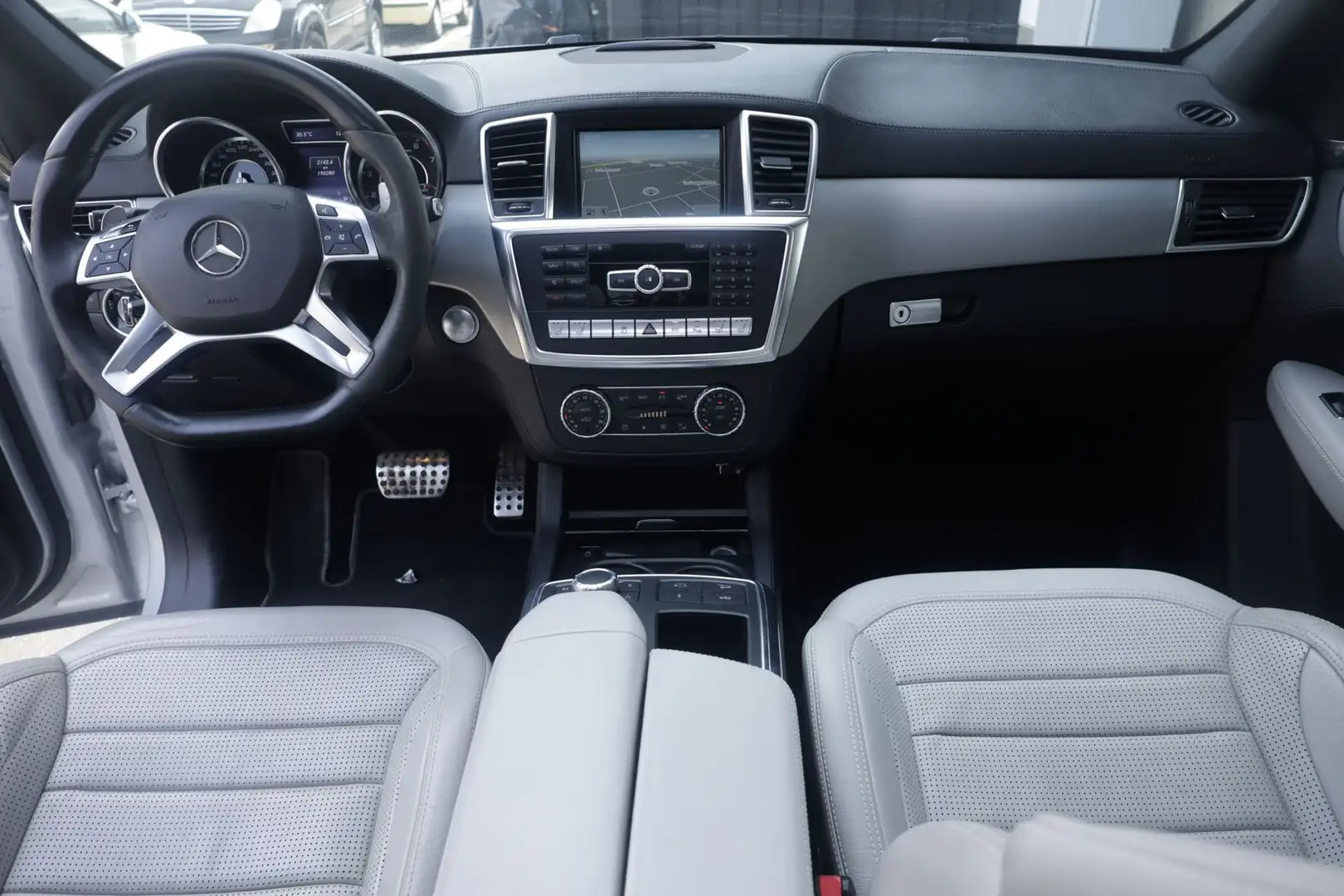 Mercedes-Benz ML 63 AMG ML 63 AMG Performance Tetto Panoramico Unicopropr Silber - 2