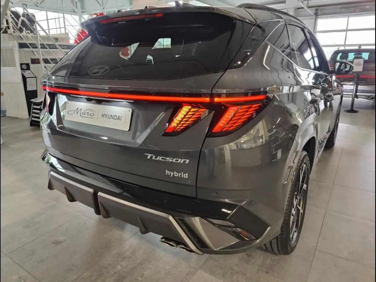 Hyundai TUCSON 1.6T-GDi HYBRIDE Feel N-line | STOCK! Gris - 2