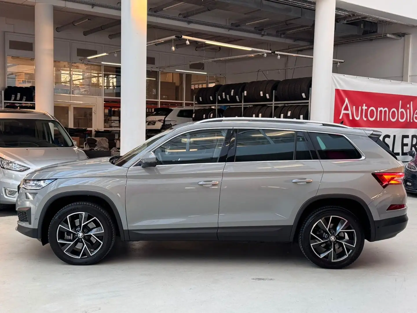 Skoda Kodiaq Style 4x4 Panoramad.+AHK+Kamera+1.Hd Gris - 2