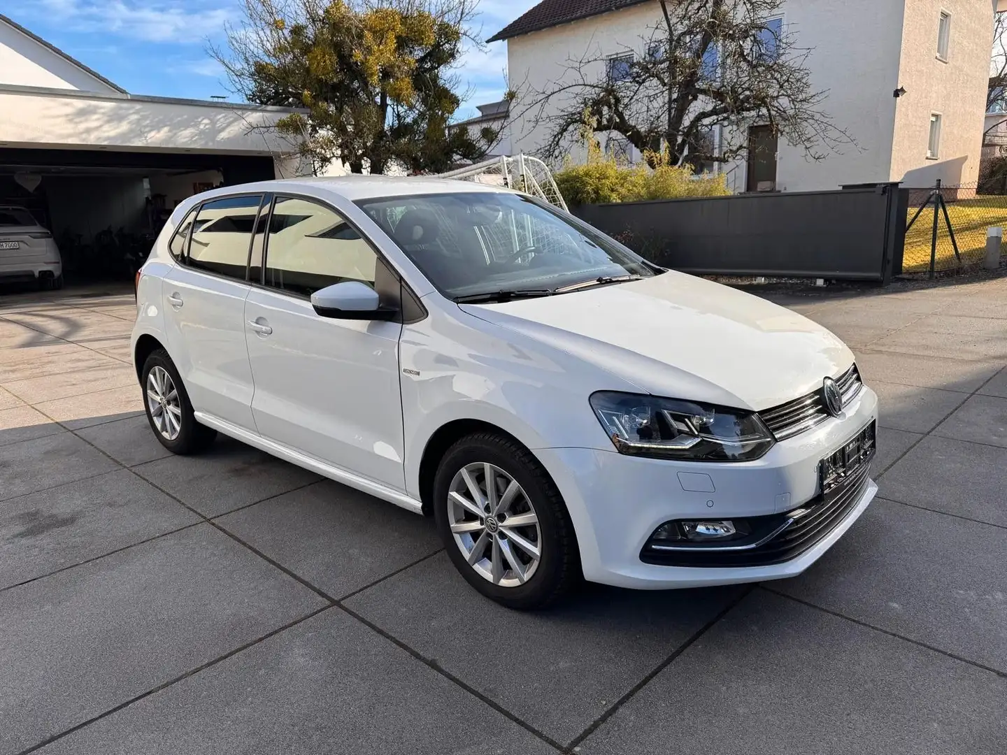 Volkswagen Polo V Lounge **1.HAND/LED/SHZ/OMA`S SCHÄTZLE** Weiß - 2