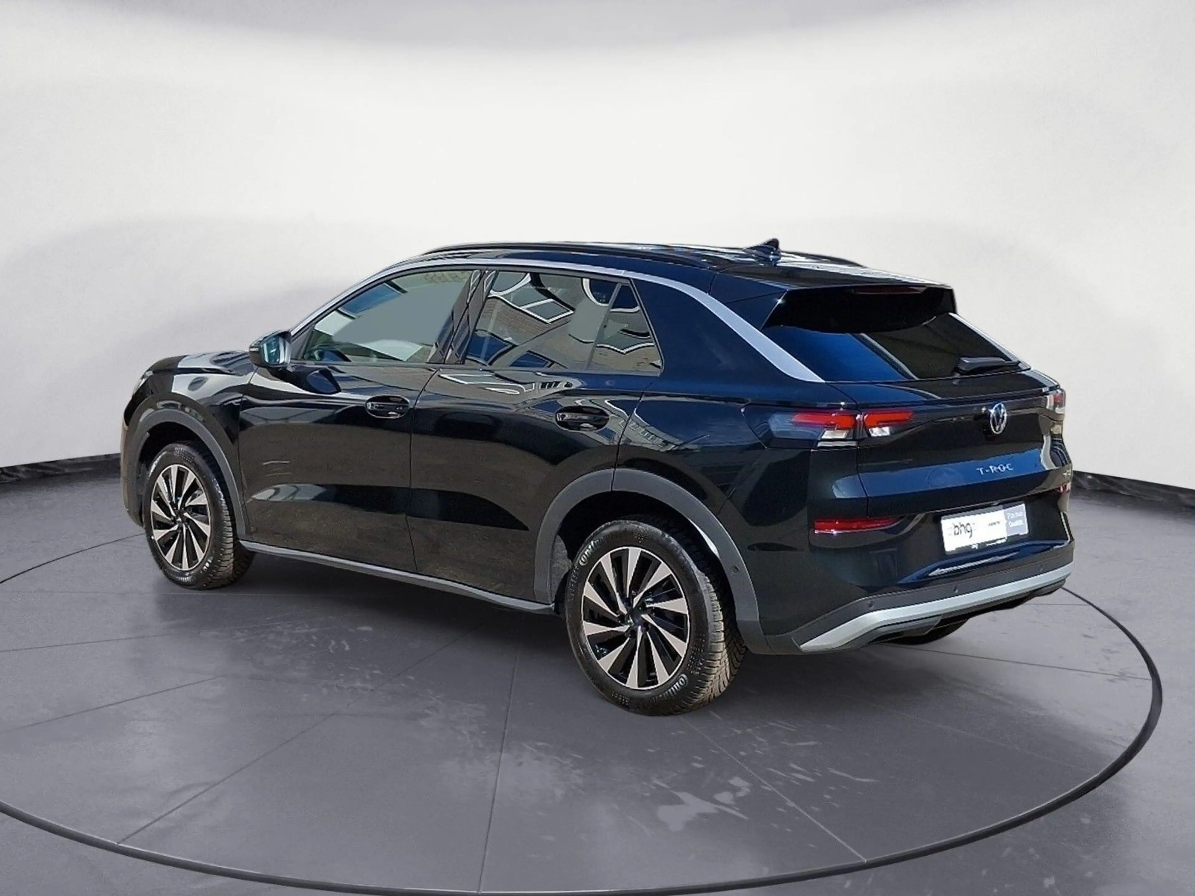 Volkswagen T-Roc Life 1.5 l eTSI OPF ) 7-Gang-Doppelkuppl — photo 3