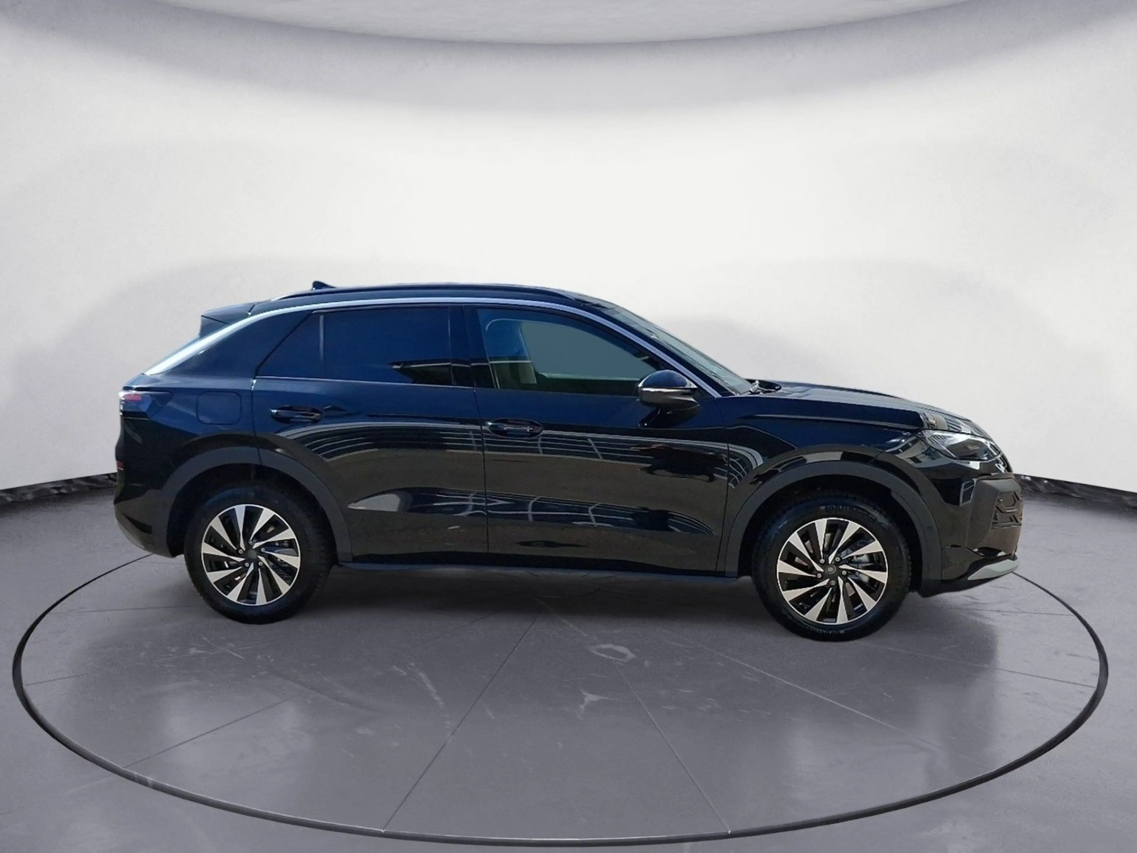 Volkswagen T-Roc Life 1.5 l eTSI OPF ) 7-Gang-Doppelkuppl — photo 5