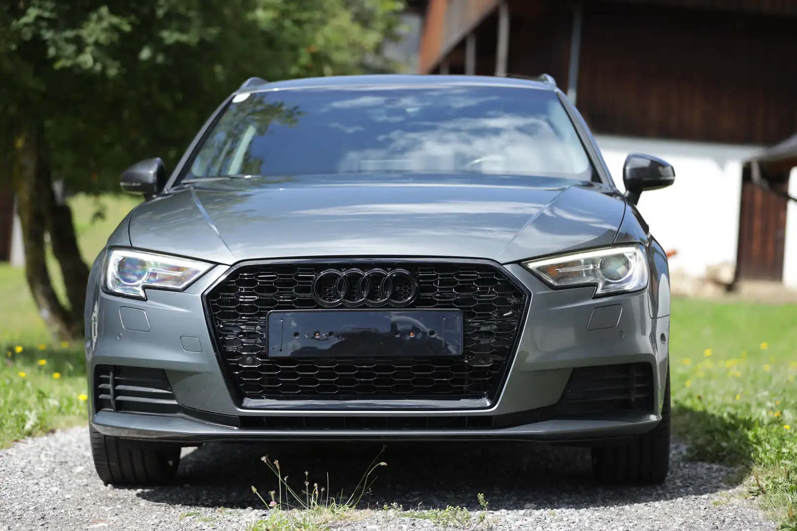 Audi A3 SB 2,0 TDI - AHK Grau - 2