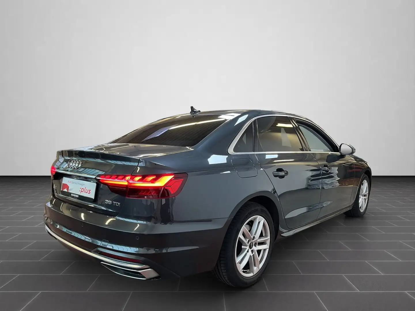 Audi A4 Advanced 35 TDI S tronic Led,Navi,P Grijs - 2