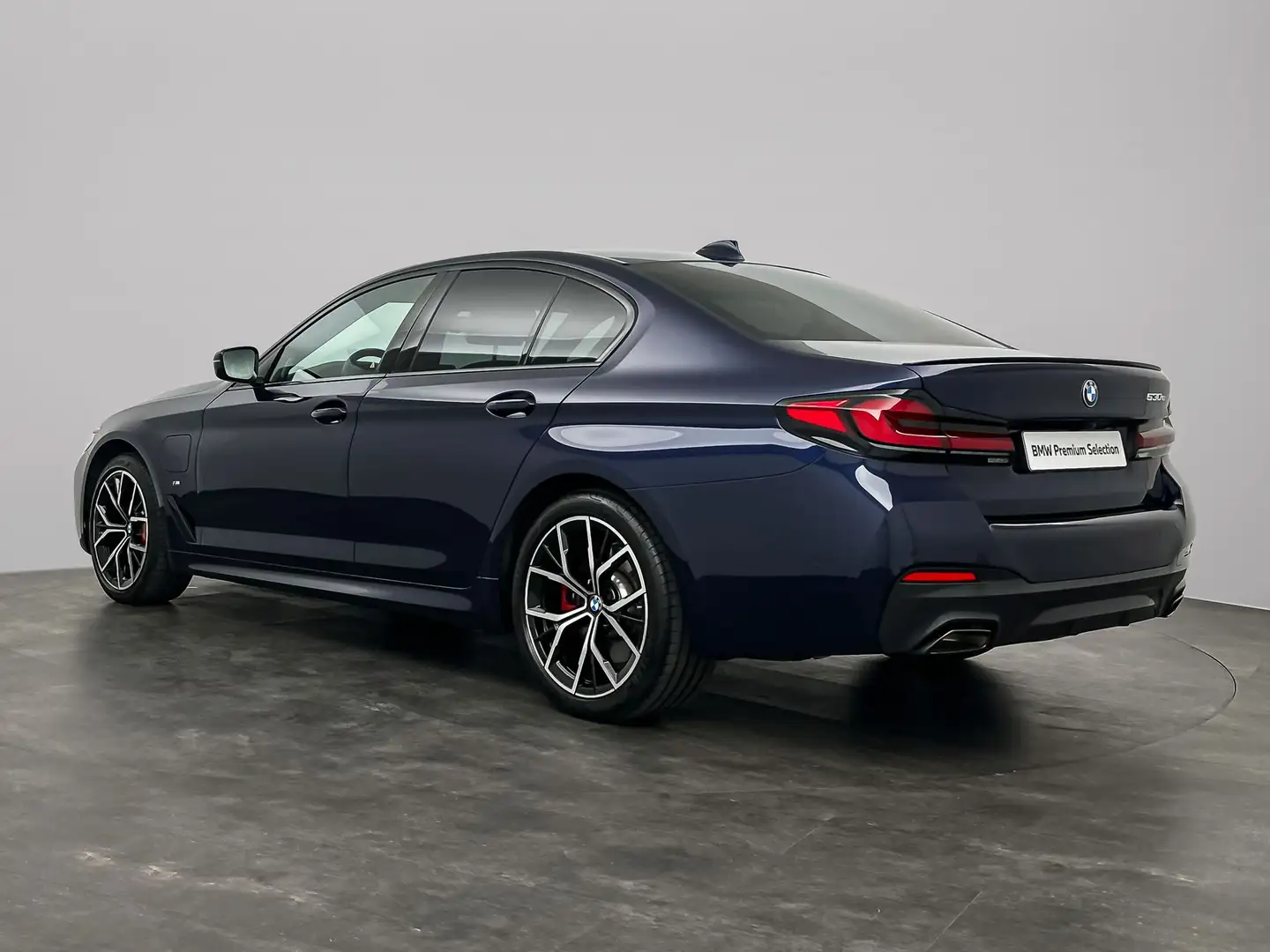 BMW 530 5-serie 530e High Executive | M Sportpakket | BMW Blau - 2