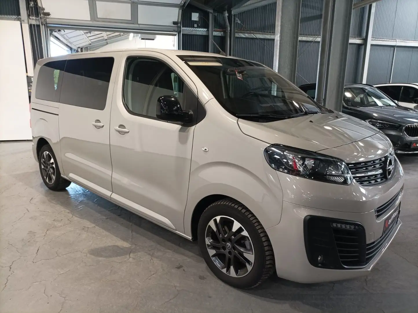 Opel Zafira Life Edition M Grau - 1