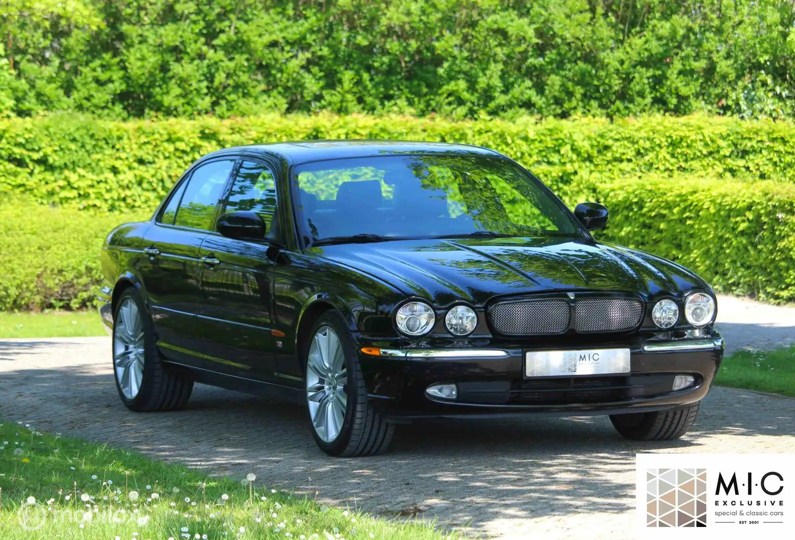 Jaguar XJR 4.2 V8 Supercharged | 150.000 km | Youngtimer Černá - 2