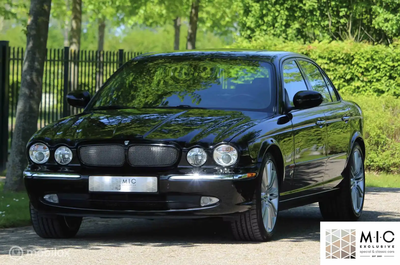 Jaguar XJR 4.2 V8 Supercharged | 150.000 km | Youngtimer Černá - 1