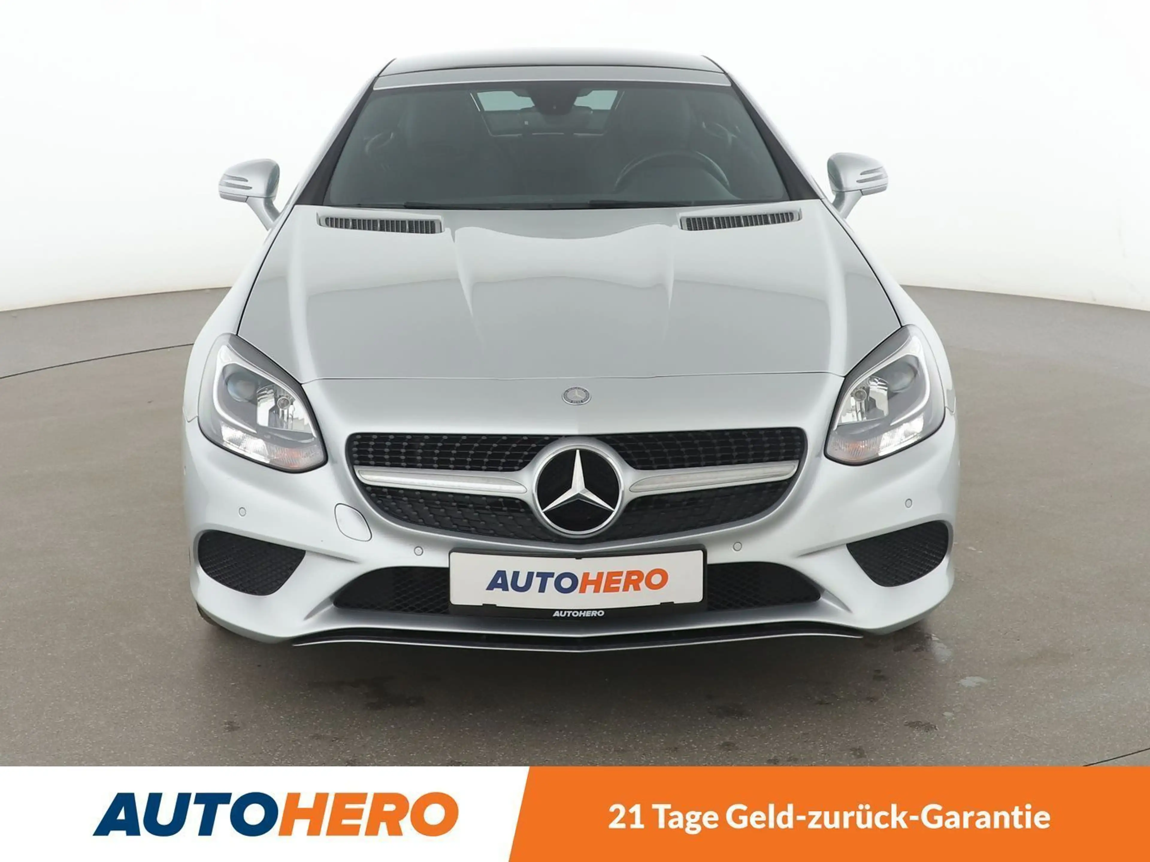 Mercedes-Benz SLC 180 Aut.*NAVI*TEMPO*PDC*SHZ*KLIMA*GARANTIE* — photo 9