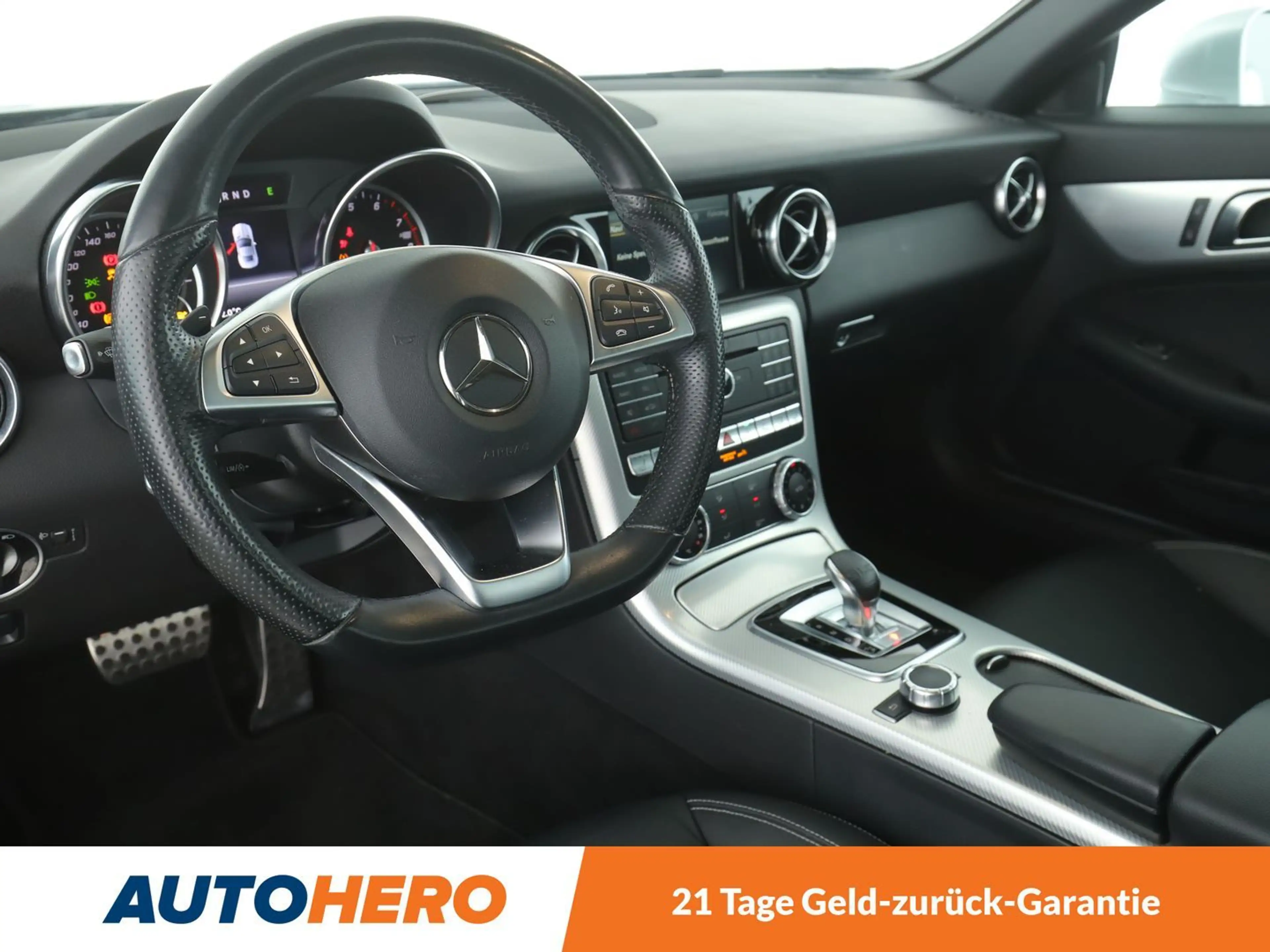 Mercedes-Benz SLC 180 Aut.*NAVI*TEMPO*PDC*SHZ*KLIMA*GARANTIE* — photo 11