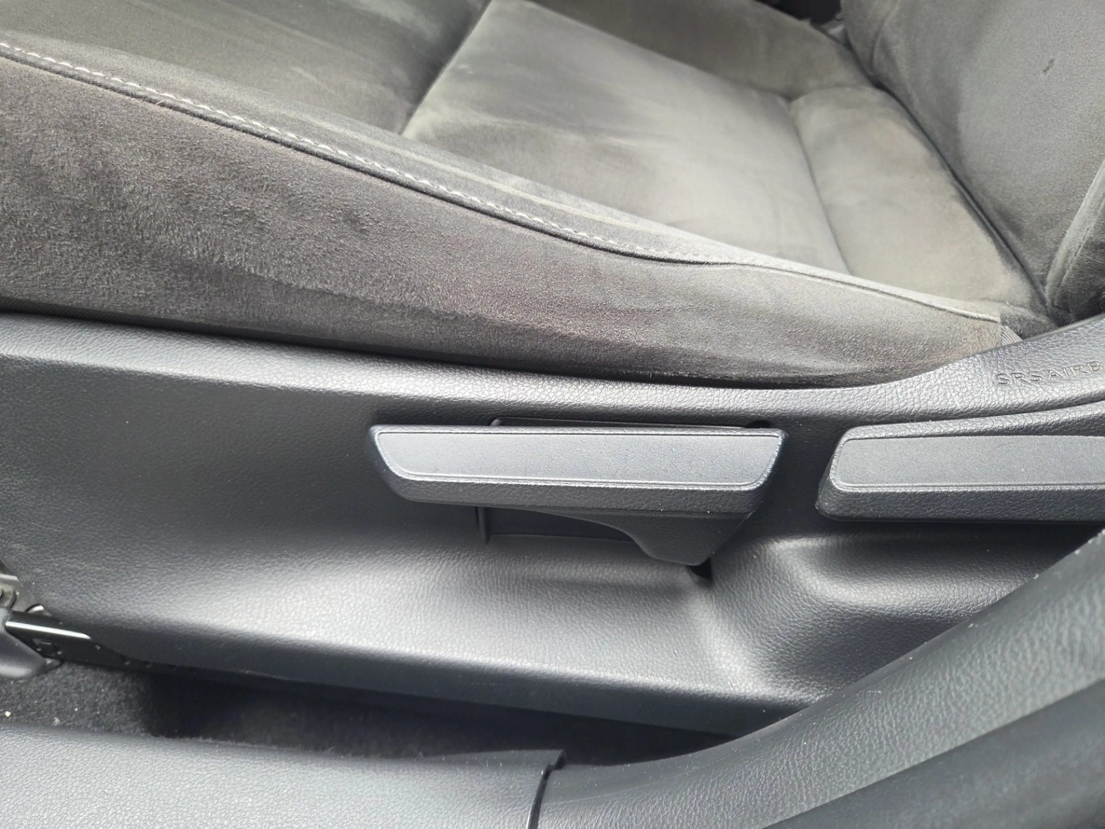 Lexus UX 250h Business Automaat/ Cruise control/ Navigatie/ Acht — photo 13