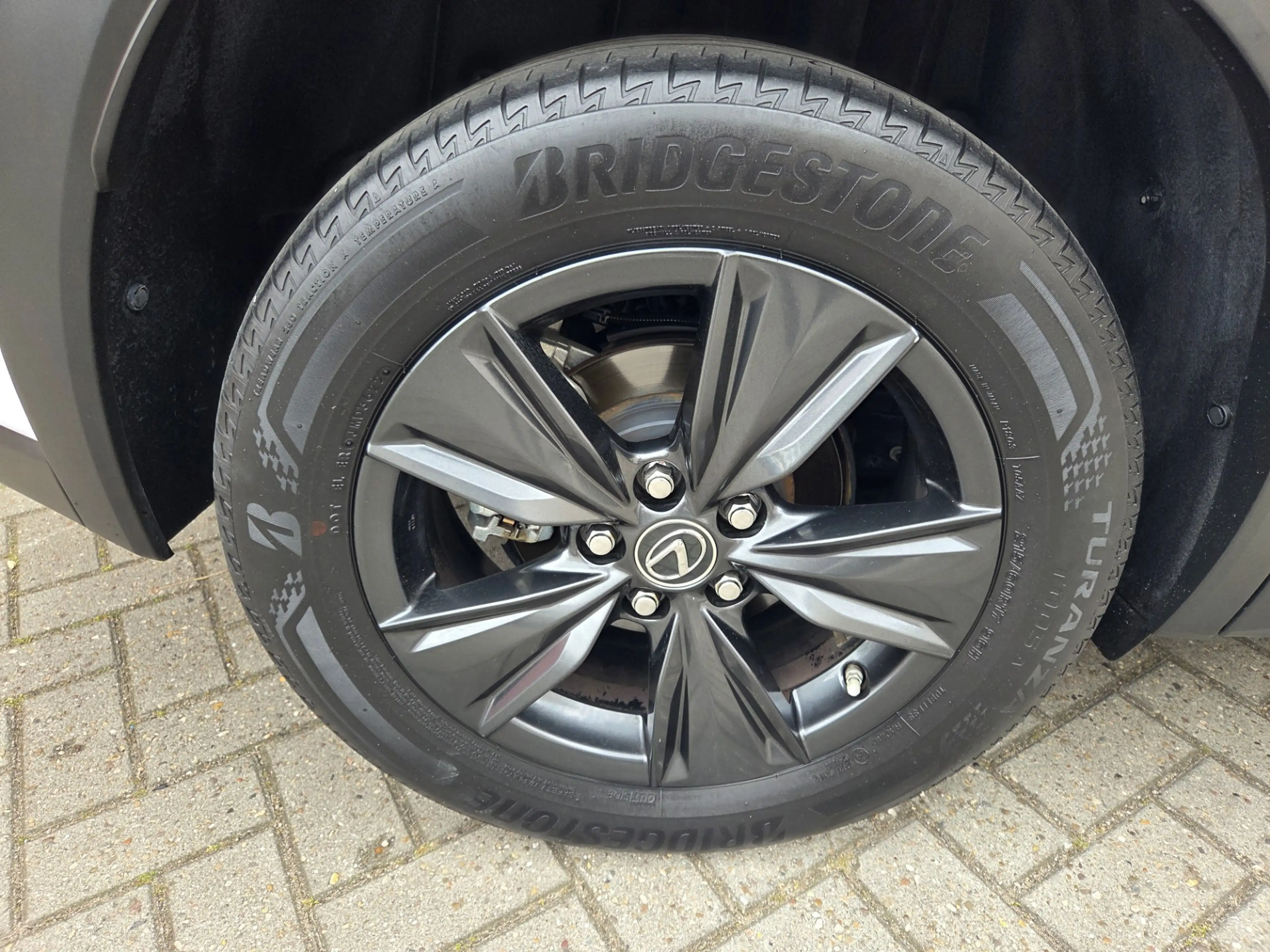 Lexus UX 250h Business Automaat/ Cruise control/ Navigatie/ Acht — photo 5
