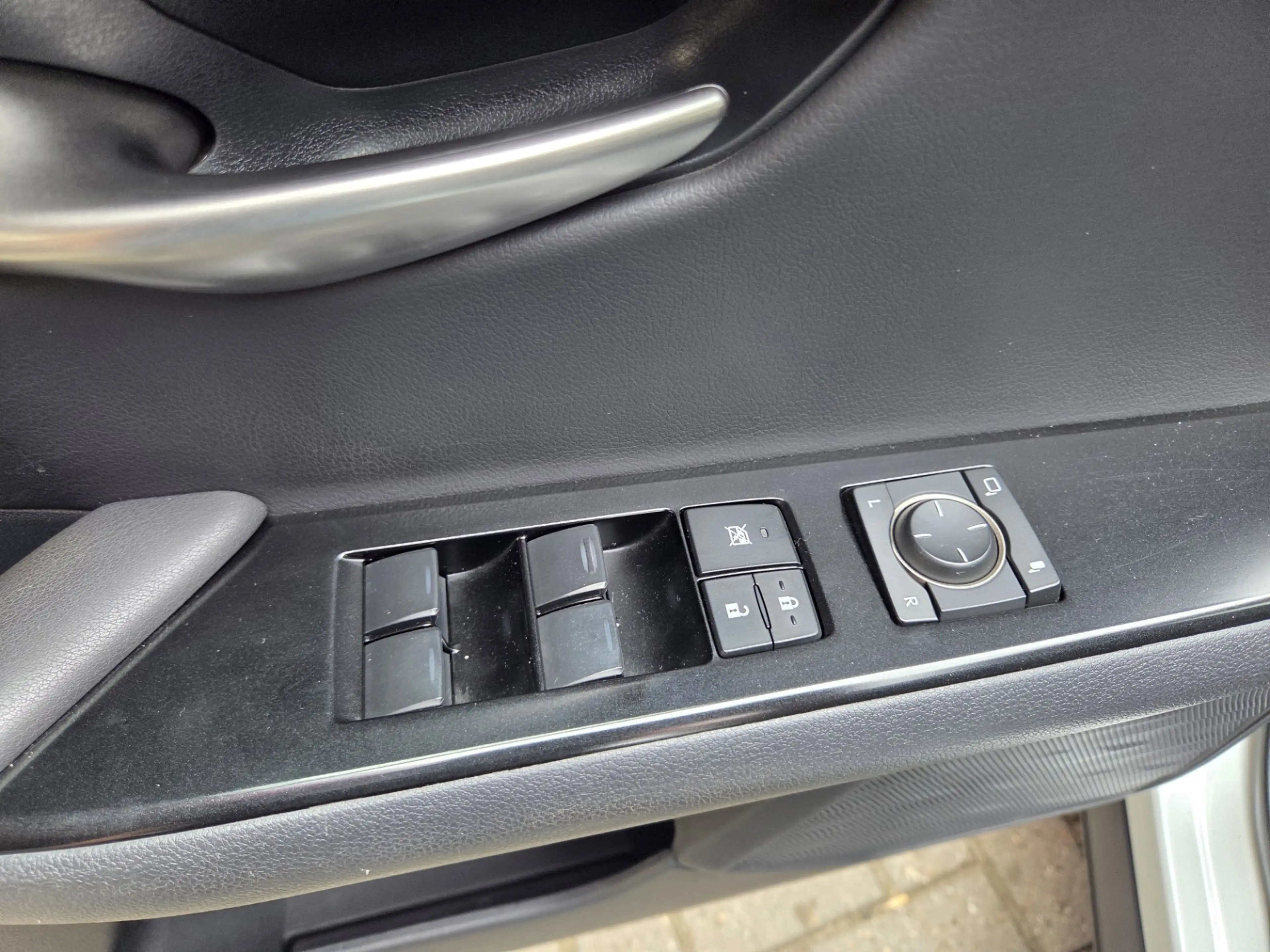 Lexus UX 250h Business Automaat/ Cruise control/ Navigatie/ Acht — photo 14