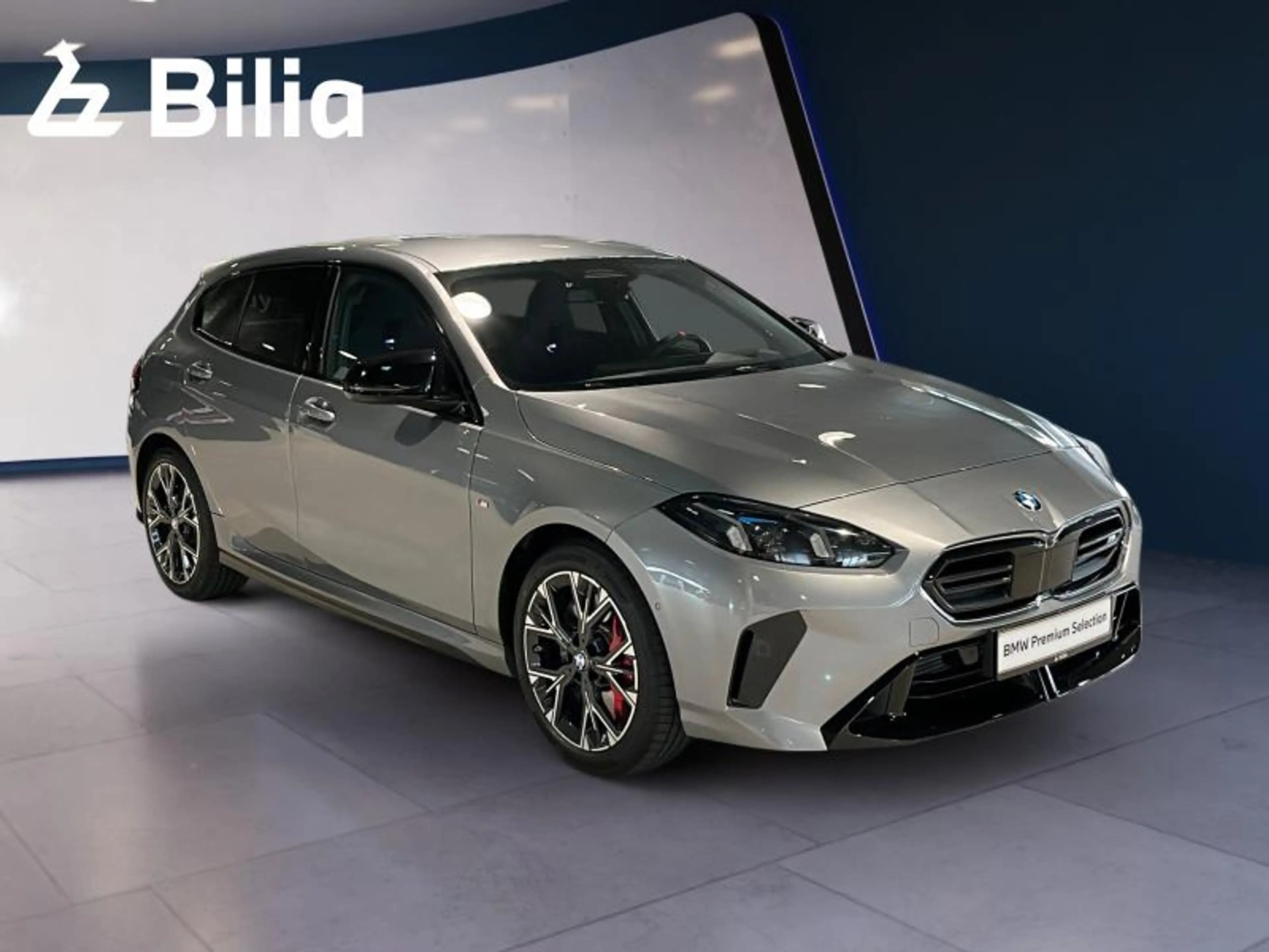 BMW 135 M135 xDrive Hatch — photo 9