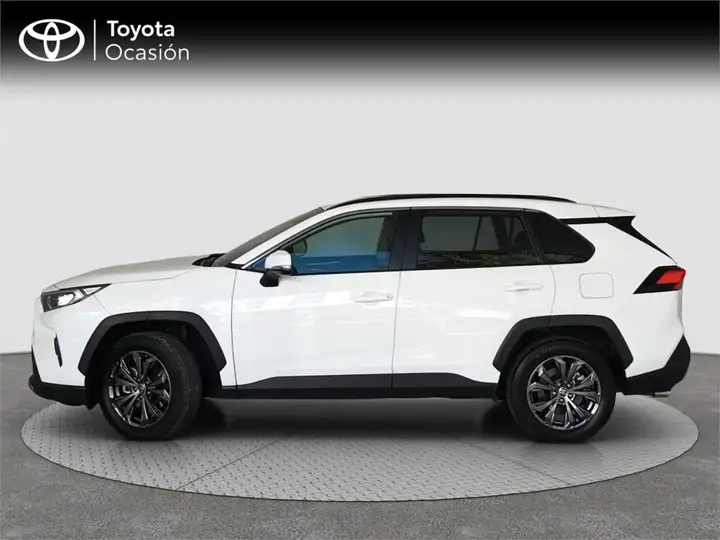 Toyota RAV4 2024, foto 3
